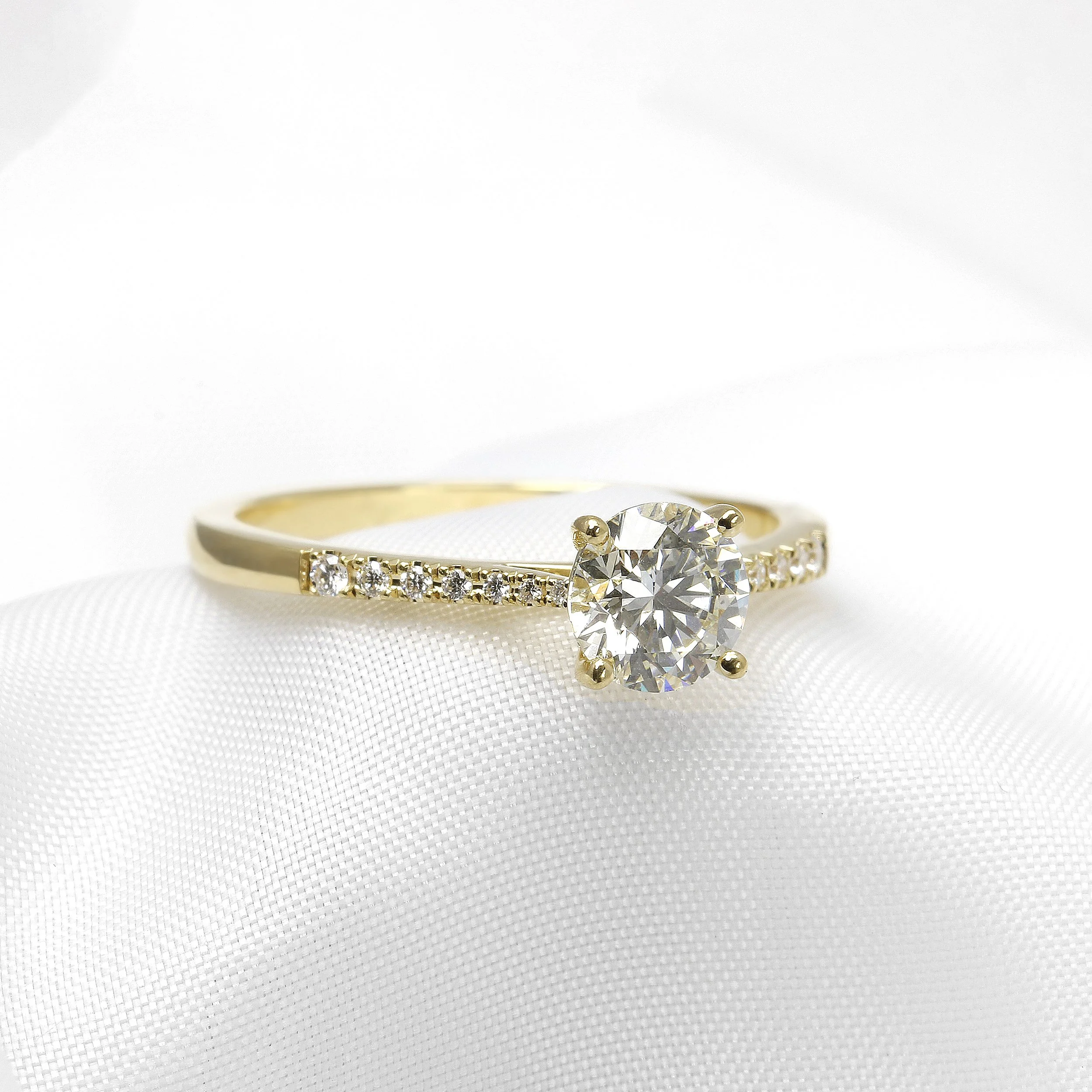 Diamond Solitaire Ring in 18ct Yellow Gold