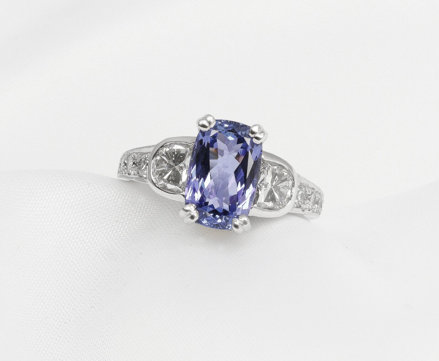 Tanzanite & Diamond Ring