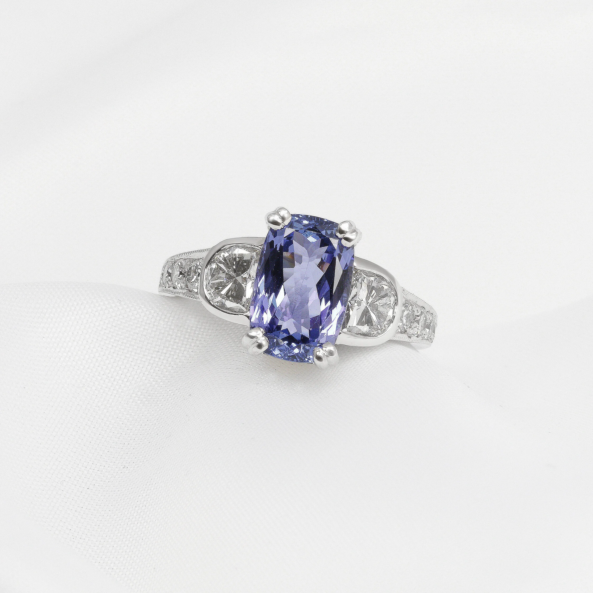 Tanzanite & Diamond Ring
