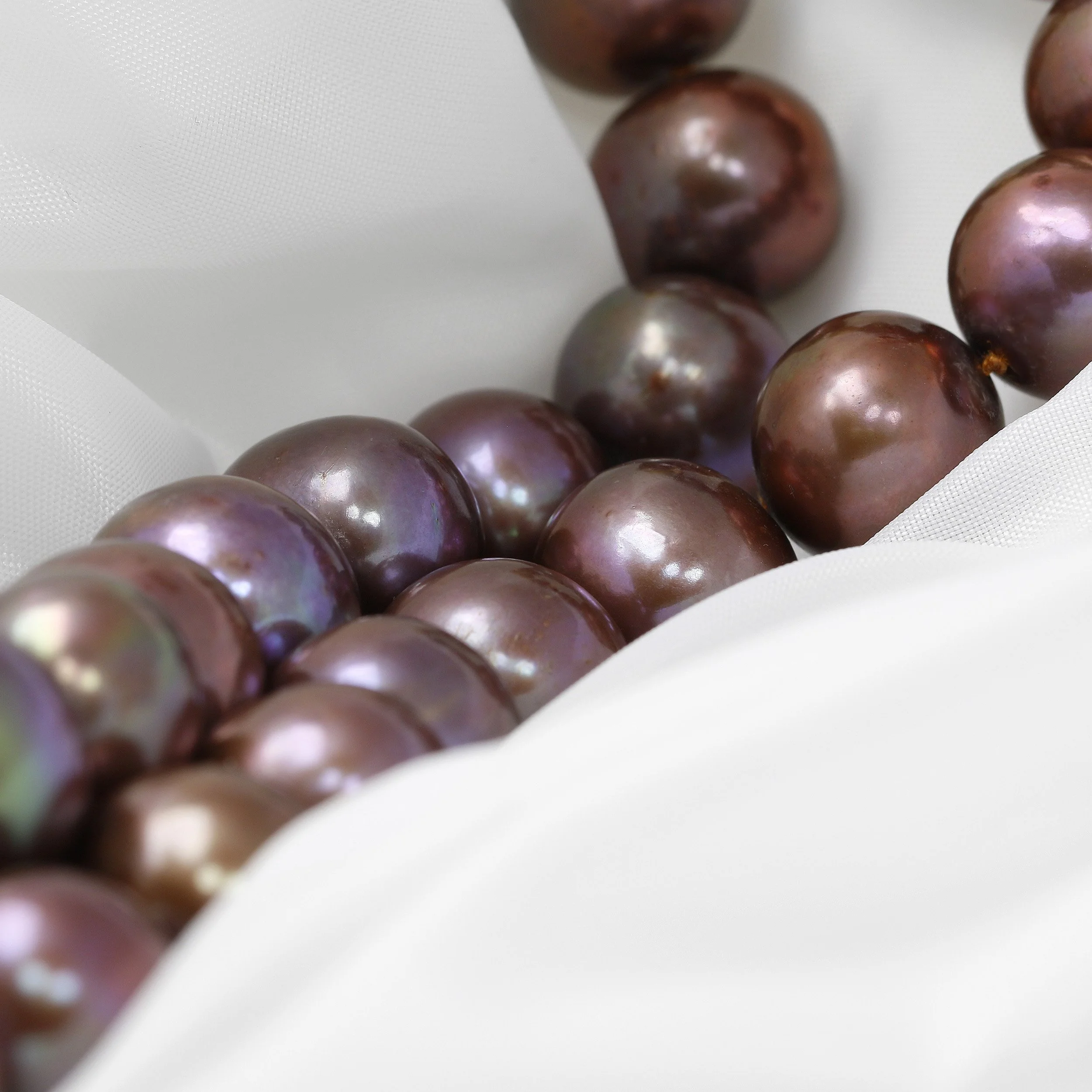 Cultured Pearl Necklace – Copper Colour