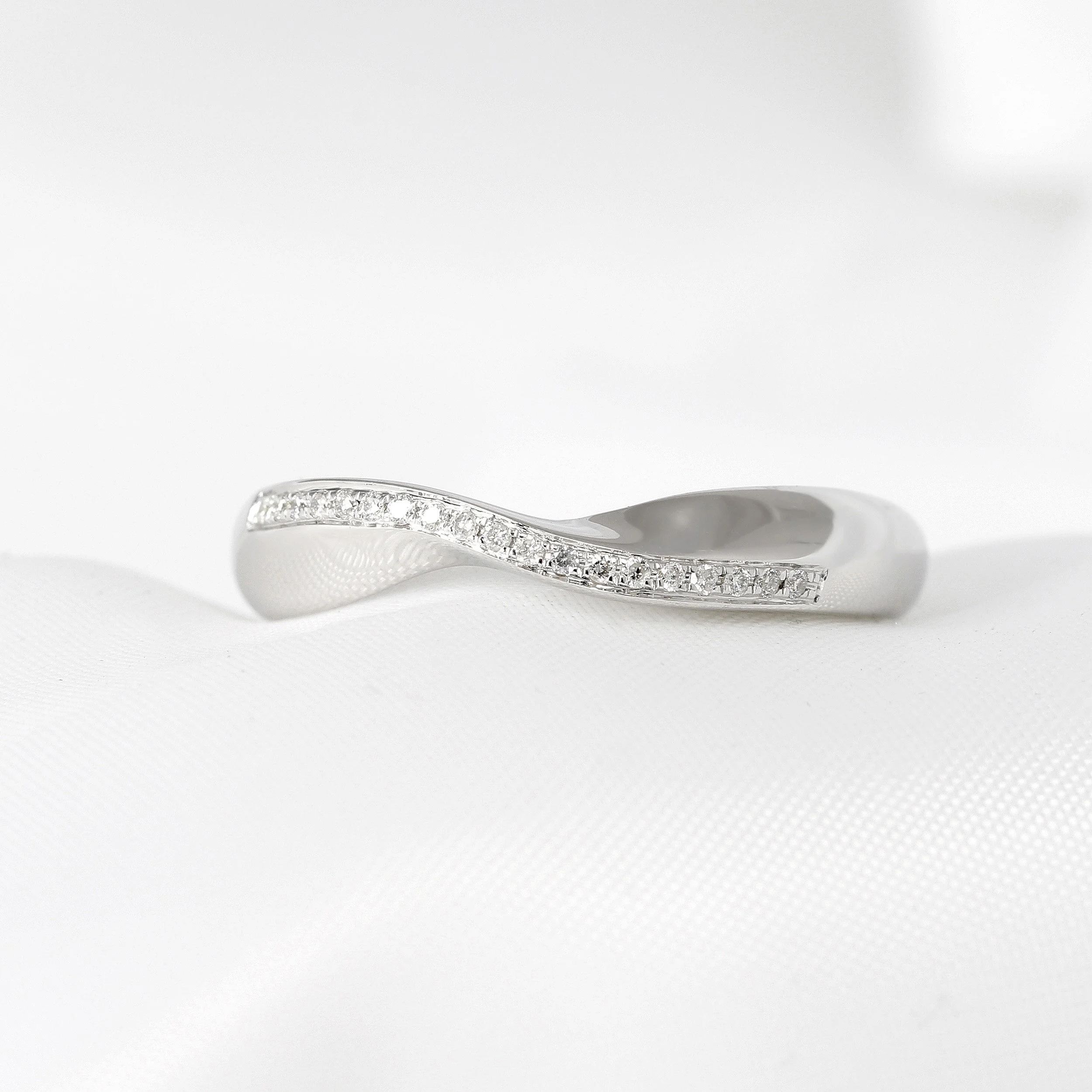 Sweeping Diamond Set Wedding Ring in 18k White Gold