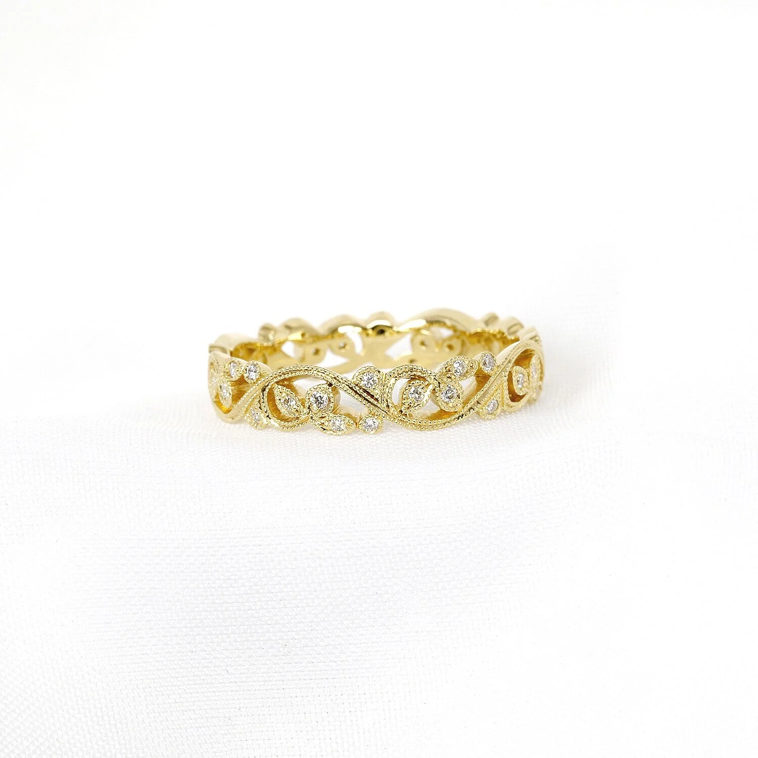 Foliate Eternity Ring in Yellow Gold