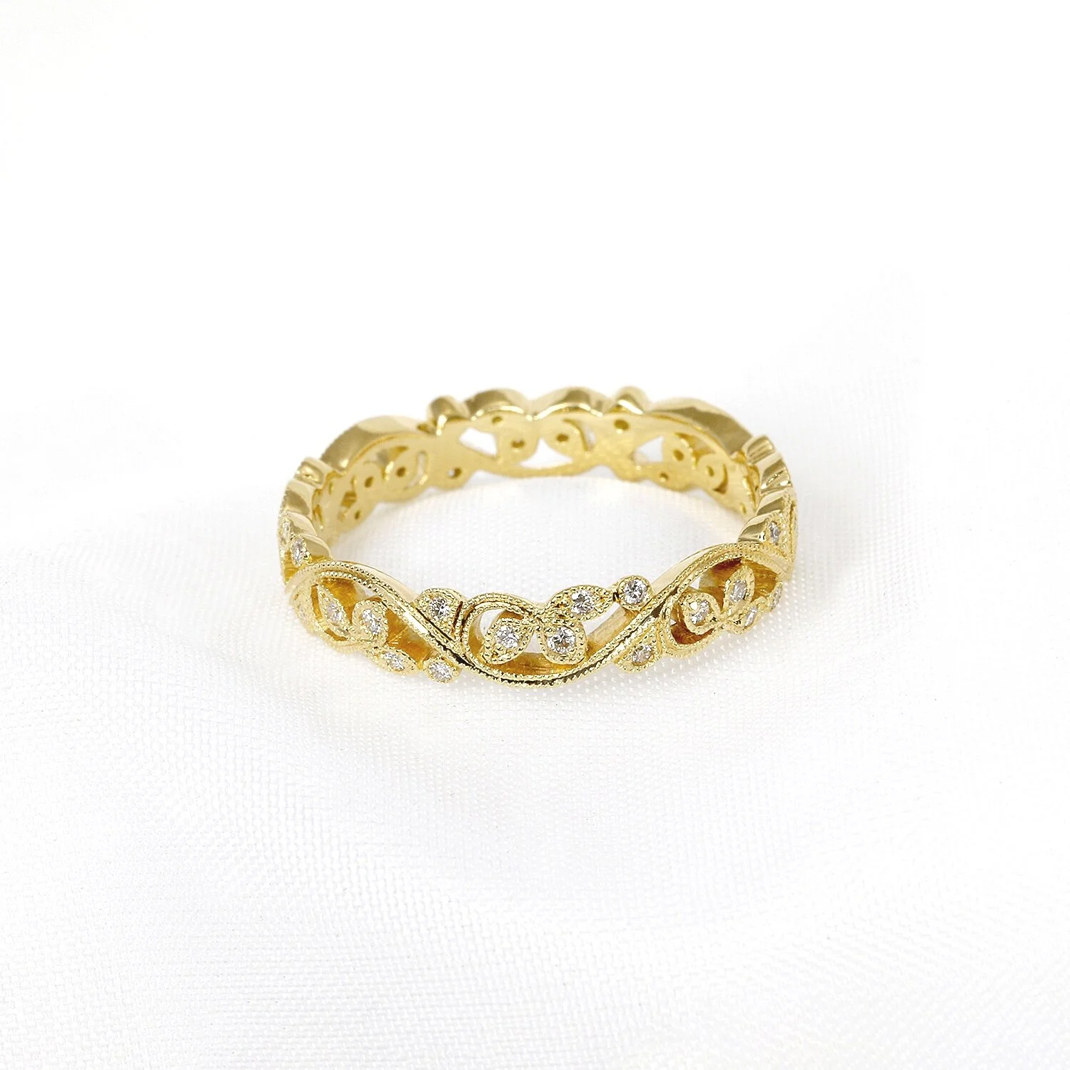 Foliate Eternity Ring in Yellow Gold