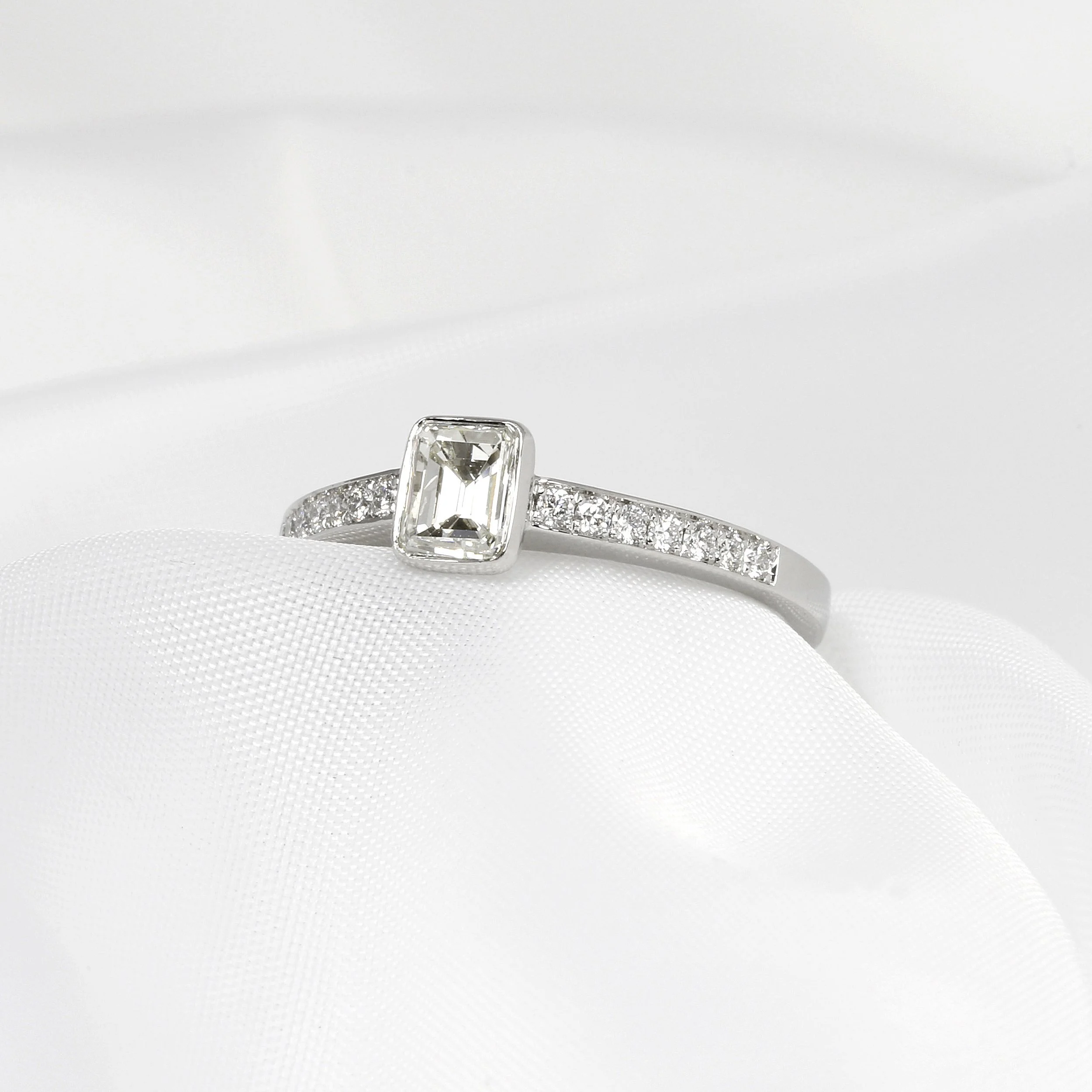 Emerald Cut Solitaire Diamond Ring in Platinum