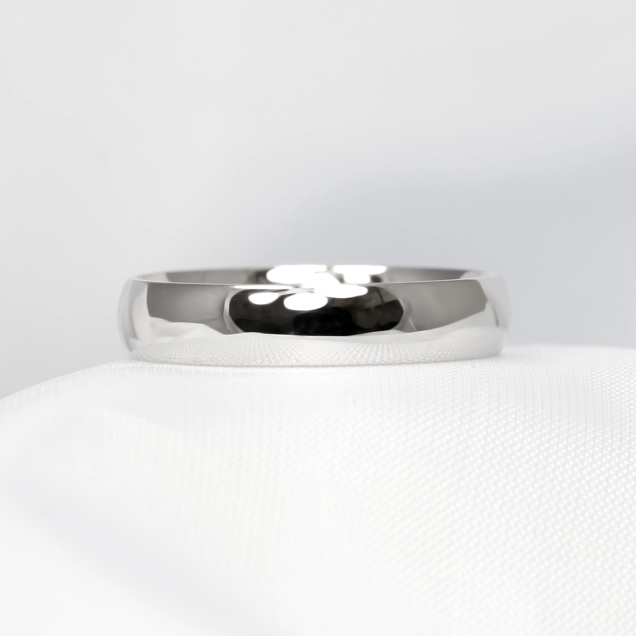 4mm Traditional Court Wedding Ring in 18k White Gold