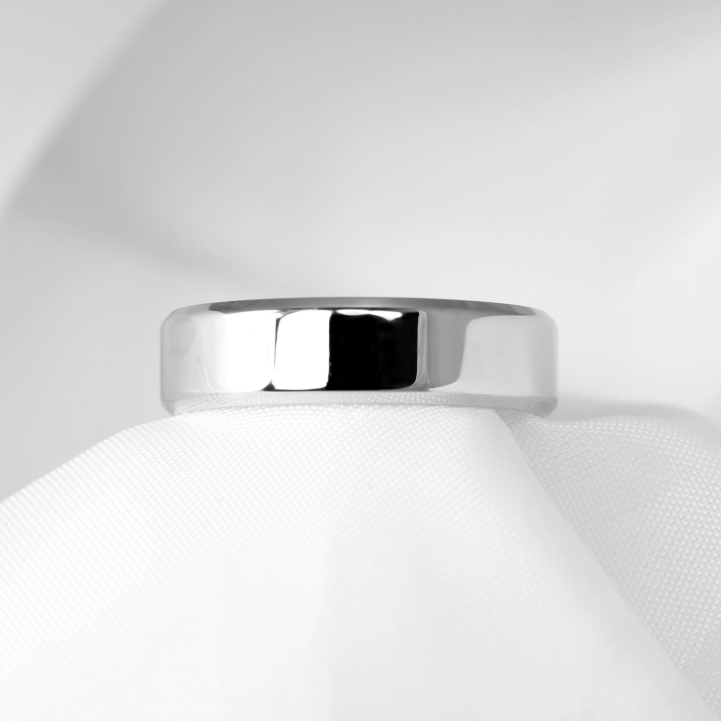 6mm Bevelled Court Wedding Band in Platinum