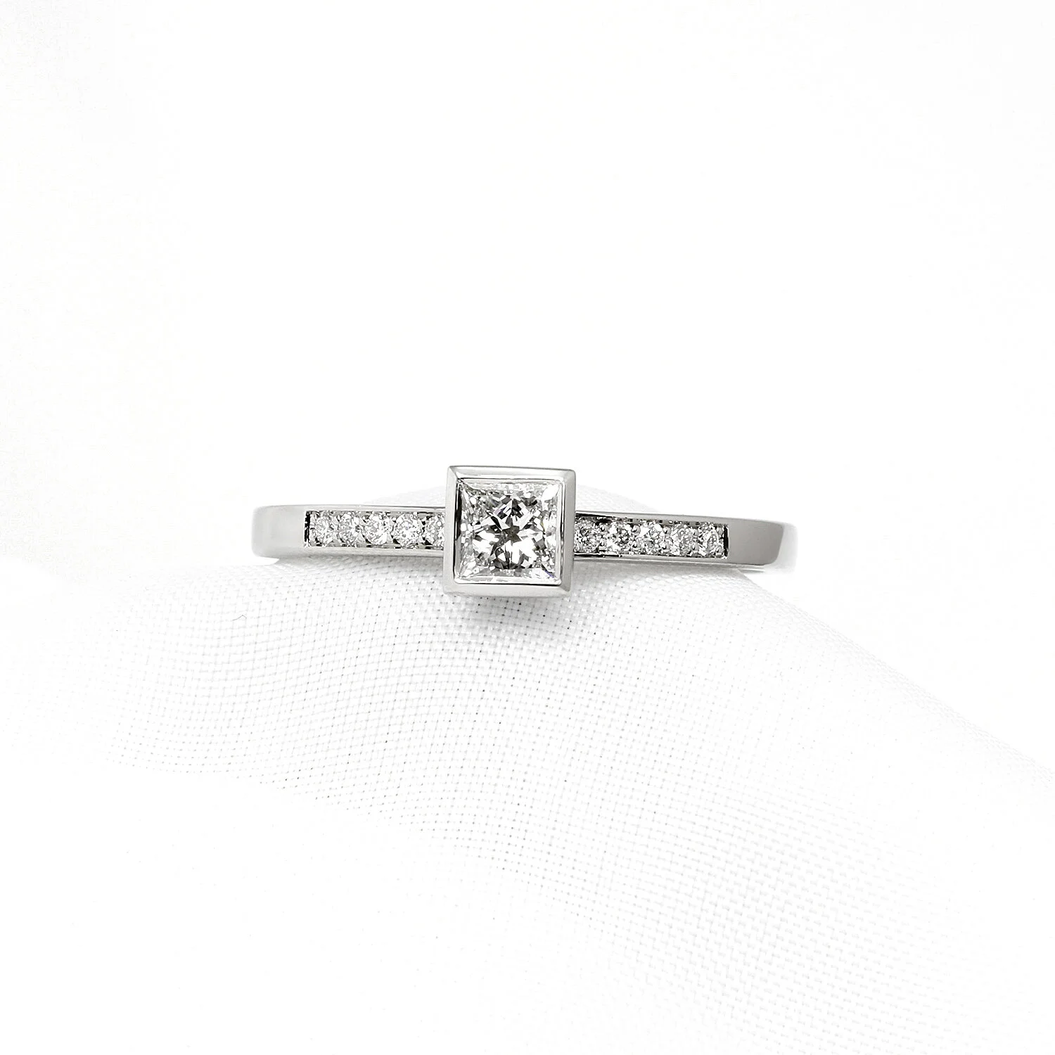 Palladium Princess Diamond Ring