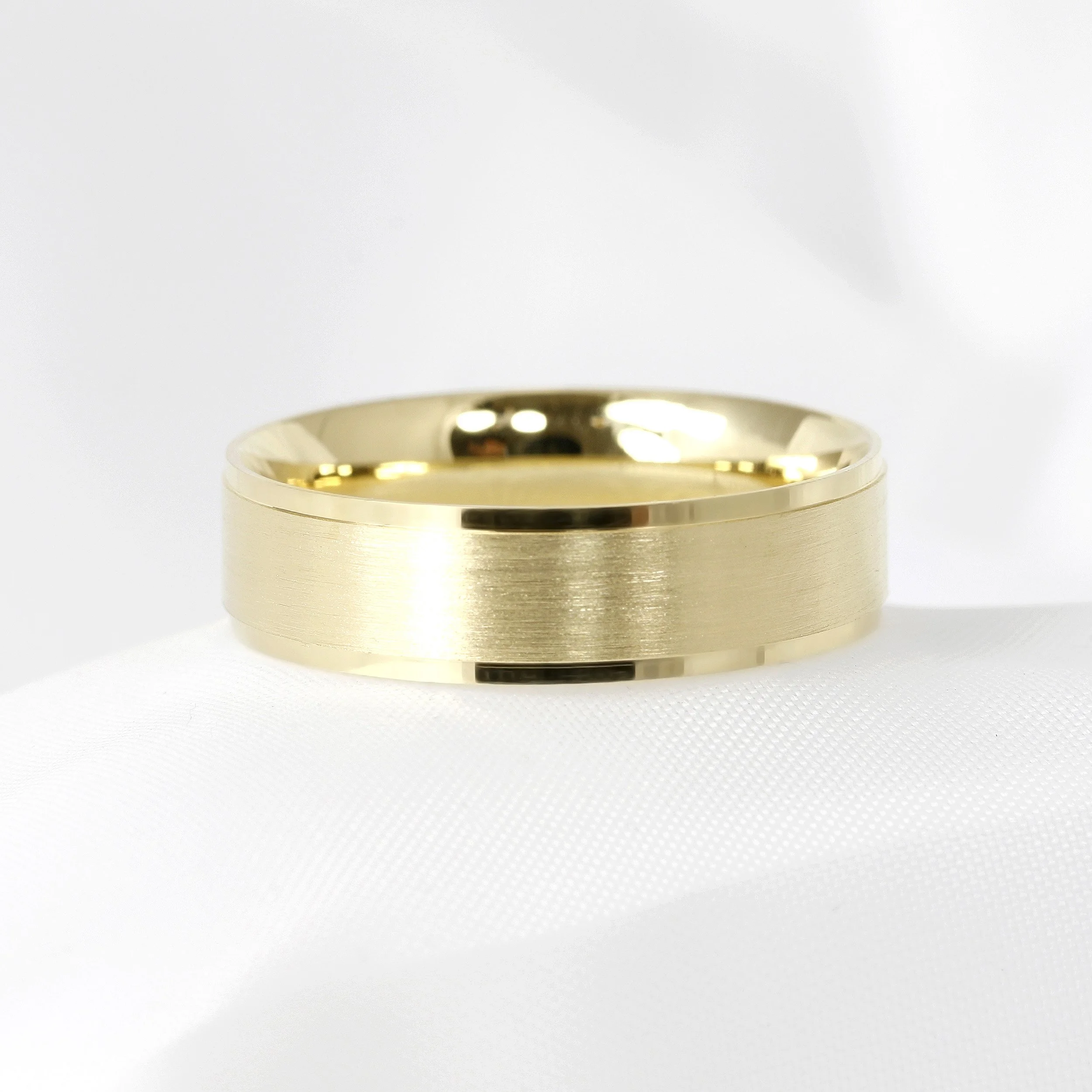 Satin & Polish Finish Yellow Gold Wedding Ring