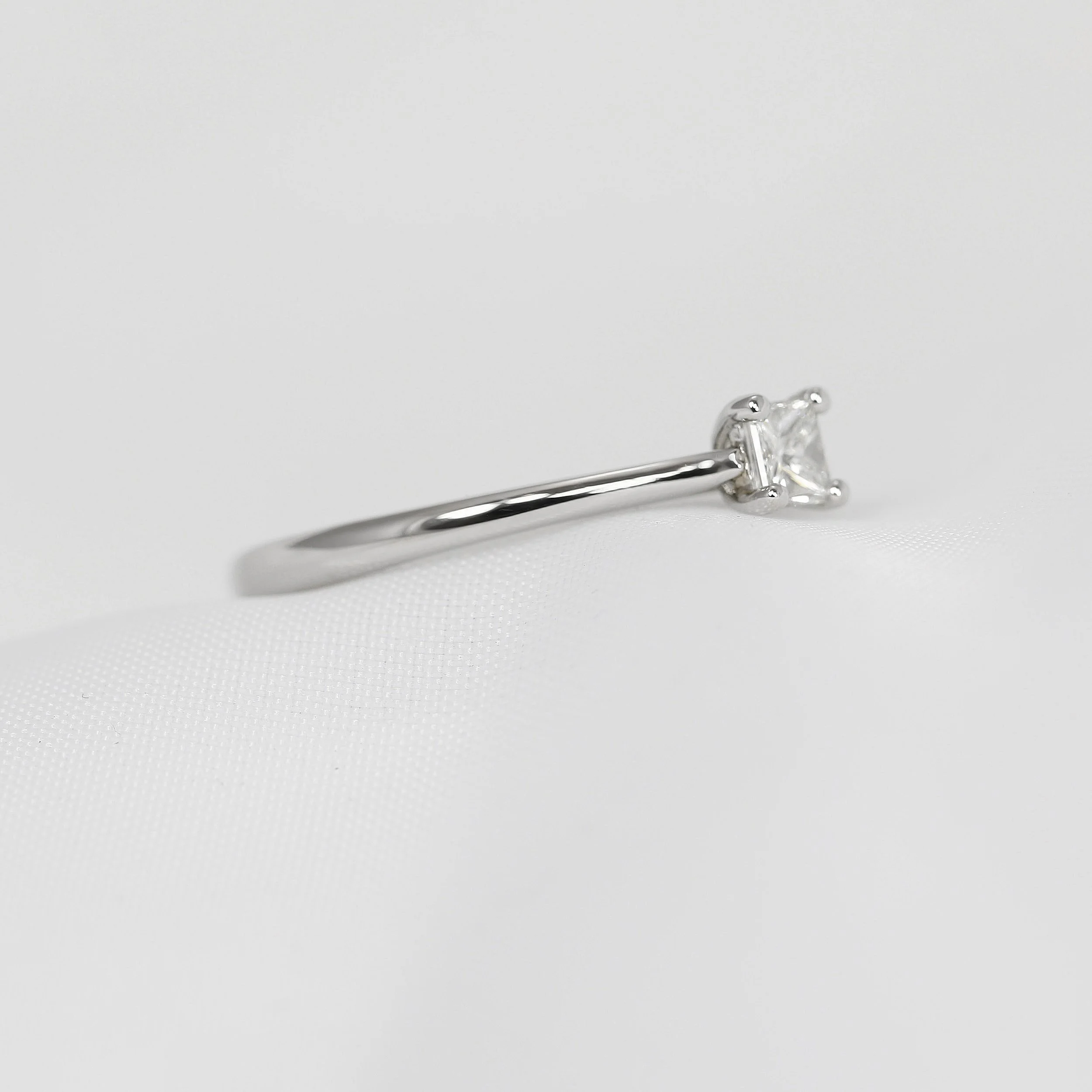 Princess Cut Diamond Solitaire Ring in Platinum