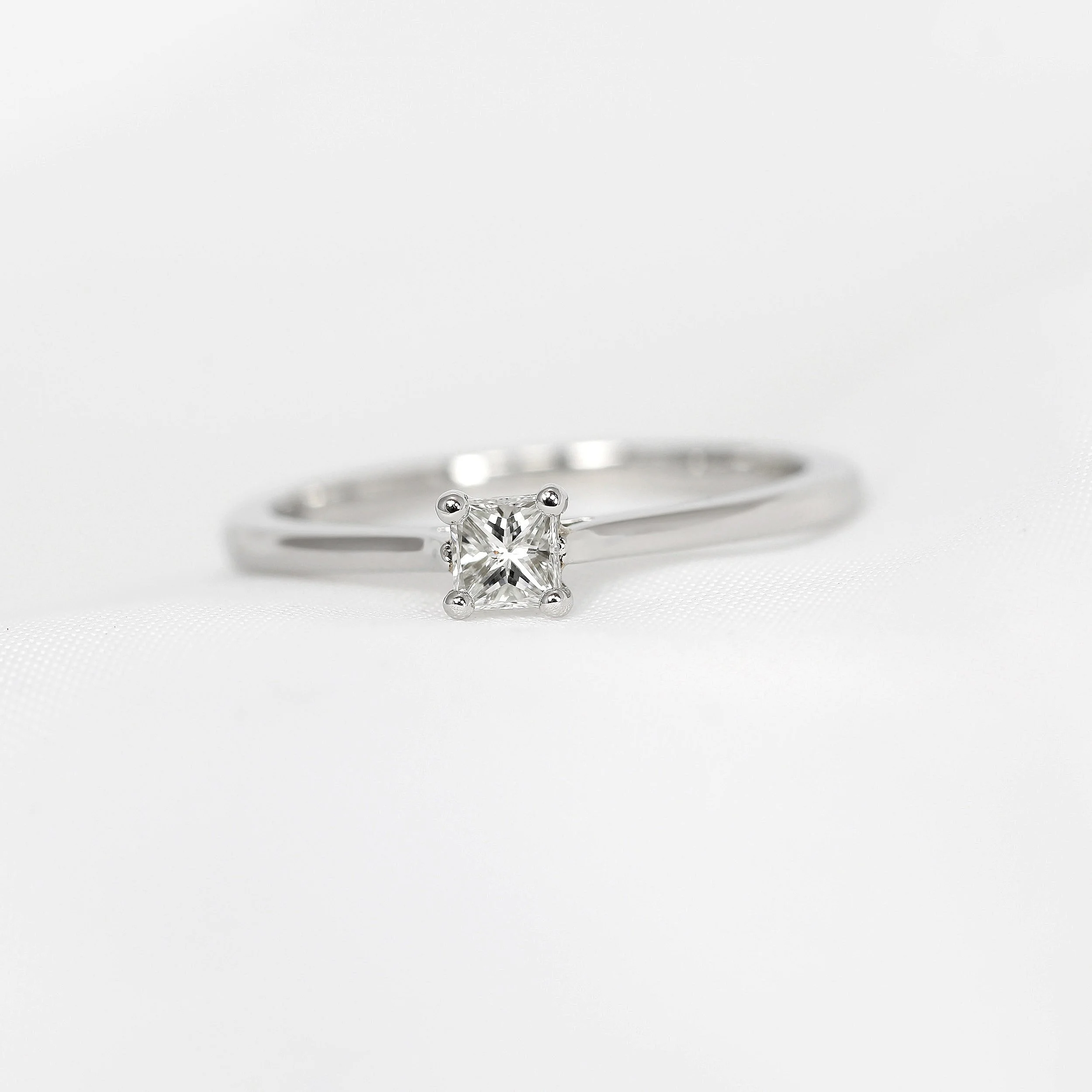 Princess Cut Diamond Solitaire Ring in Platinum