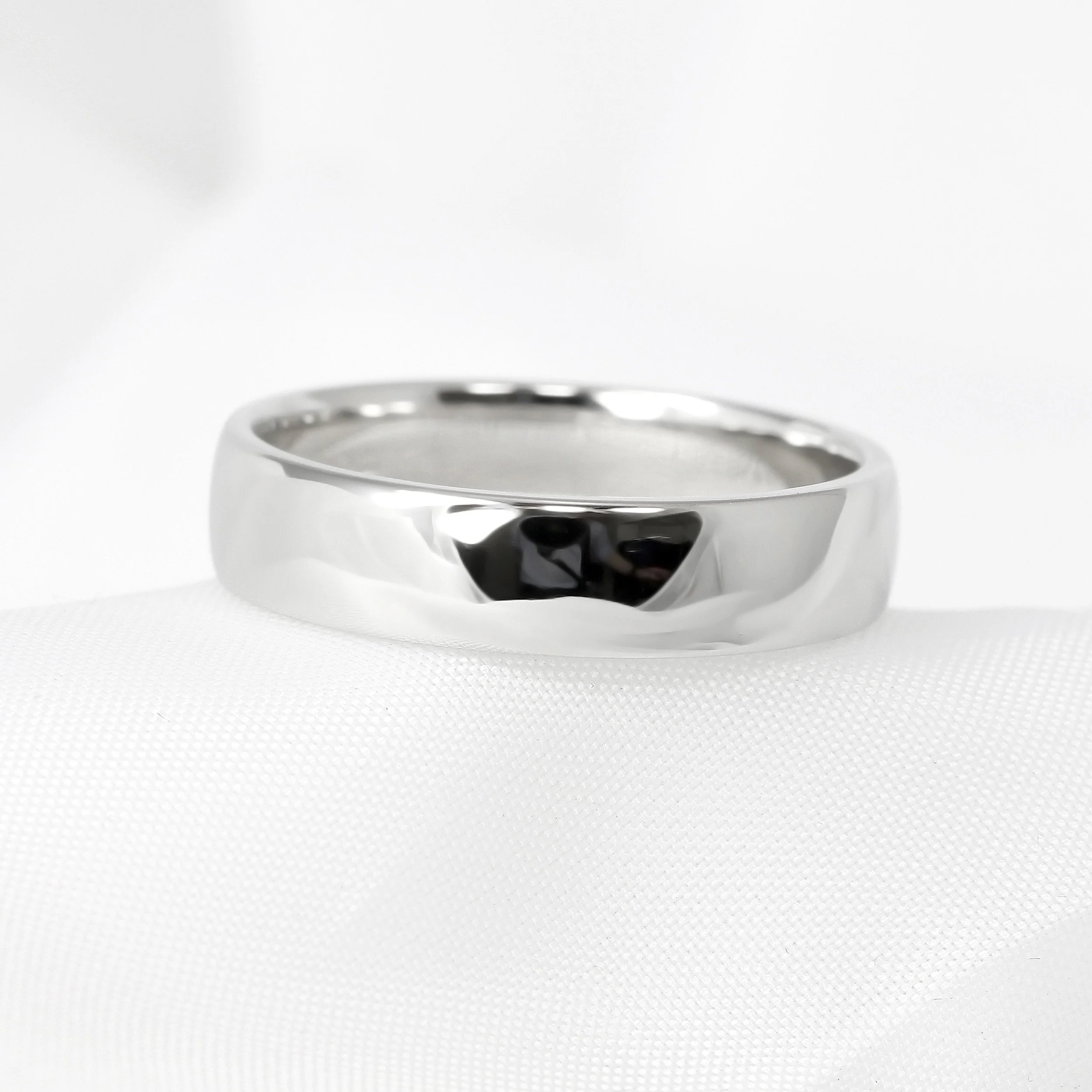 5mm Court Wedding Ring in Platinum