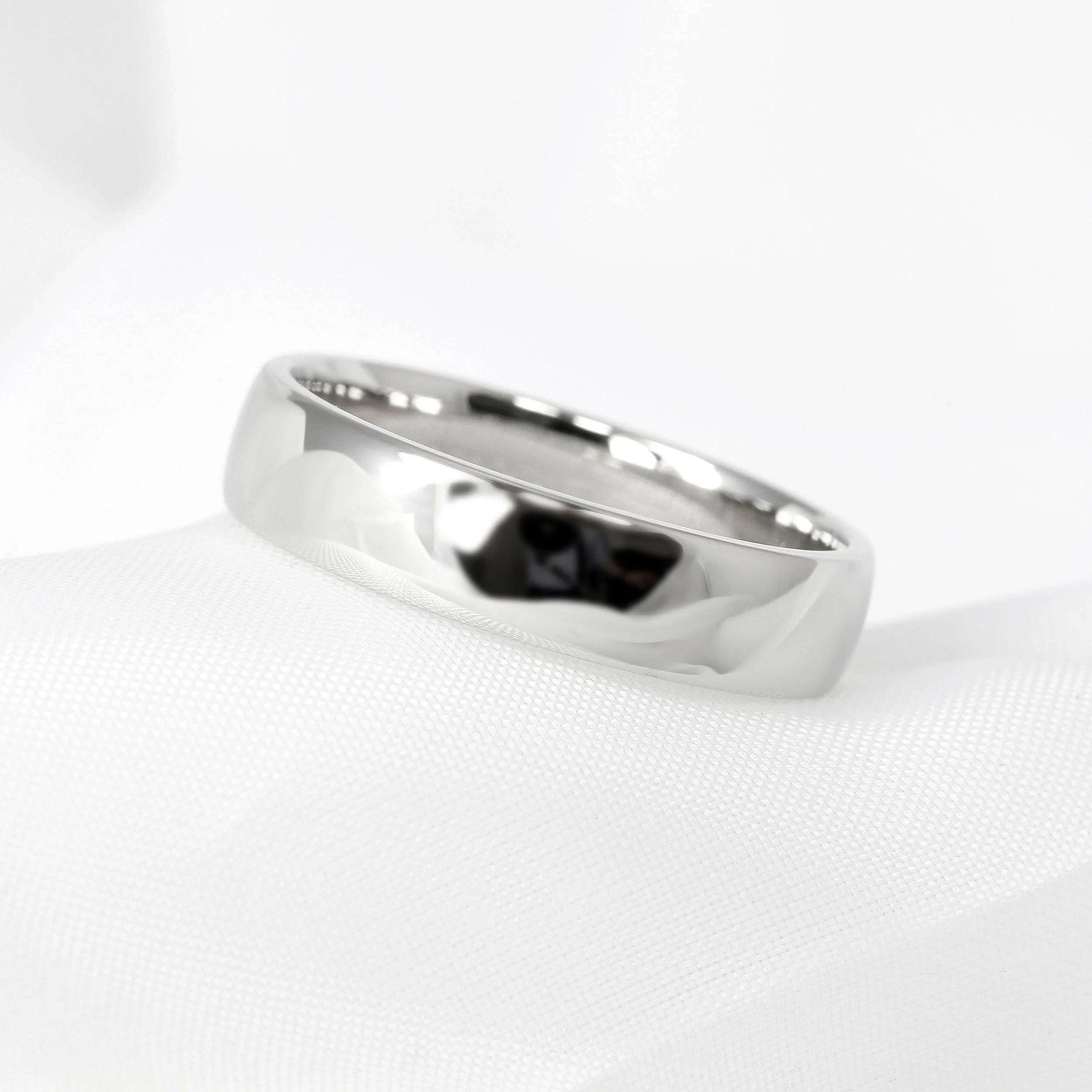 5mm Court Wedding Ring in Platinum