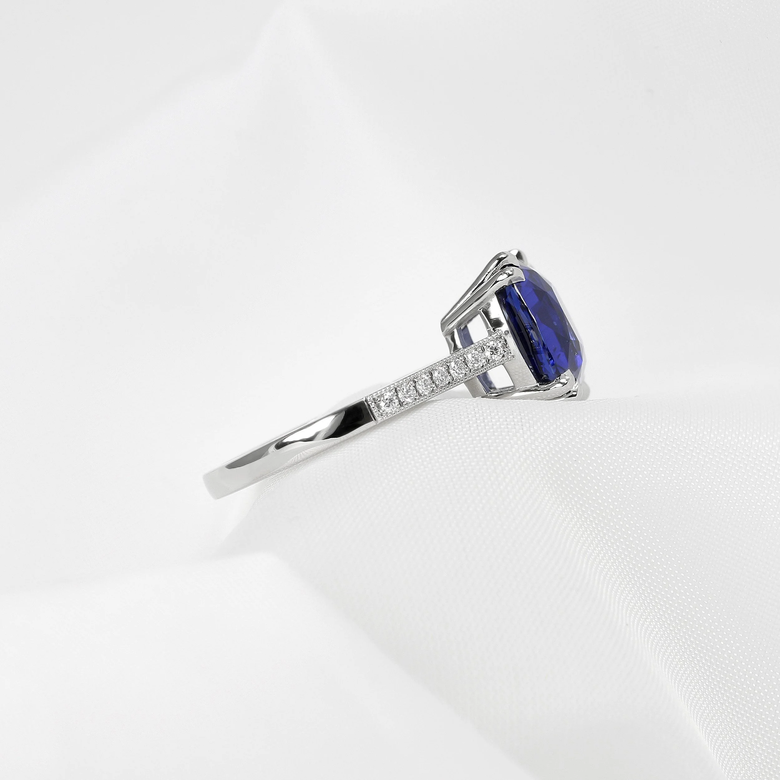 Cushion Cut Blue Sapphire & Grain Set Diamond Ring