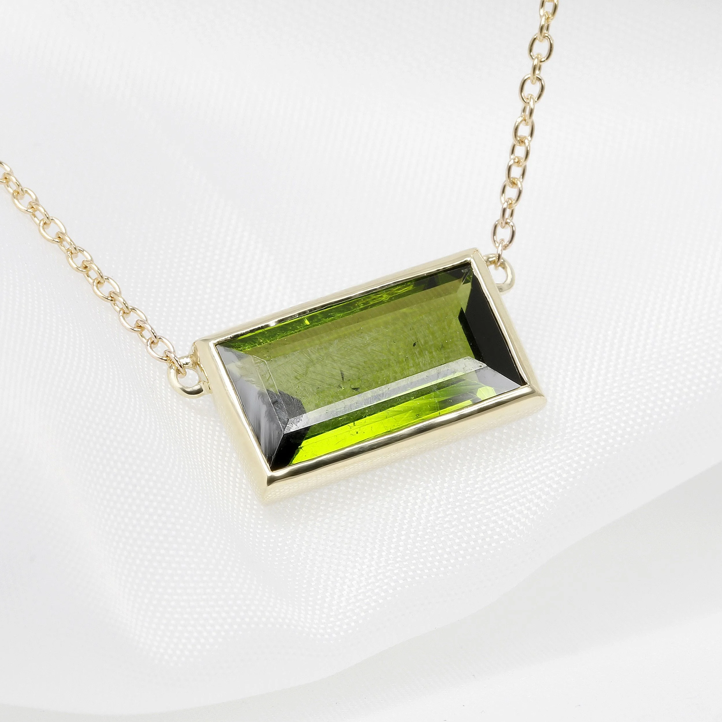 Green Tourmaline Pendant in Yellow Gold