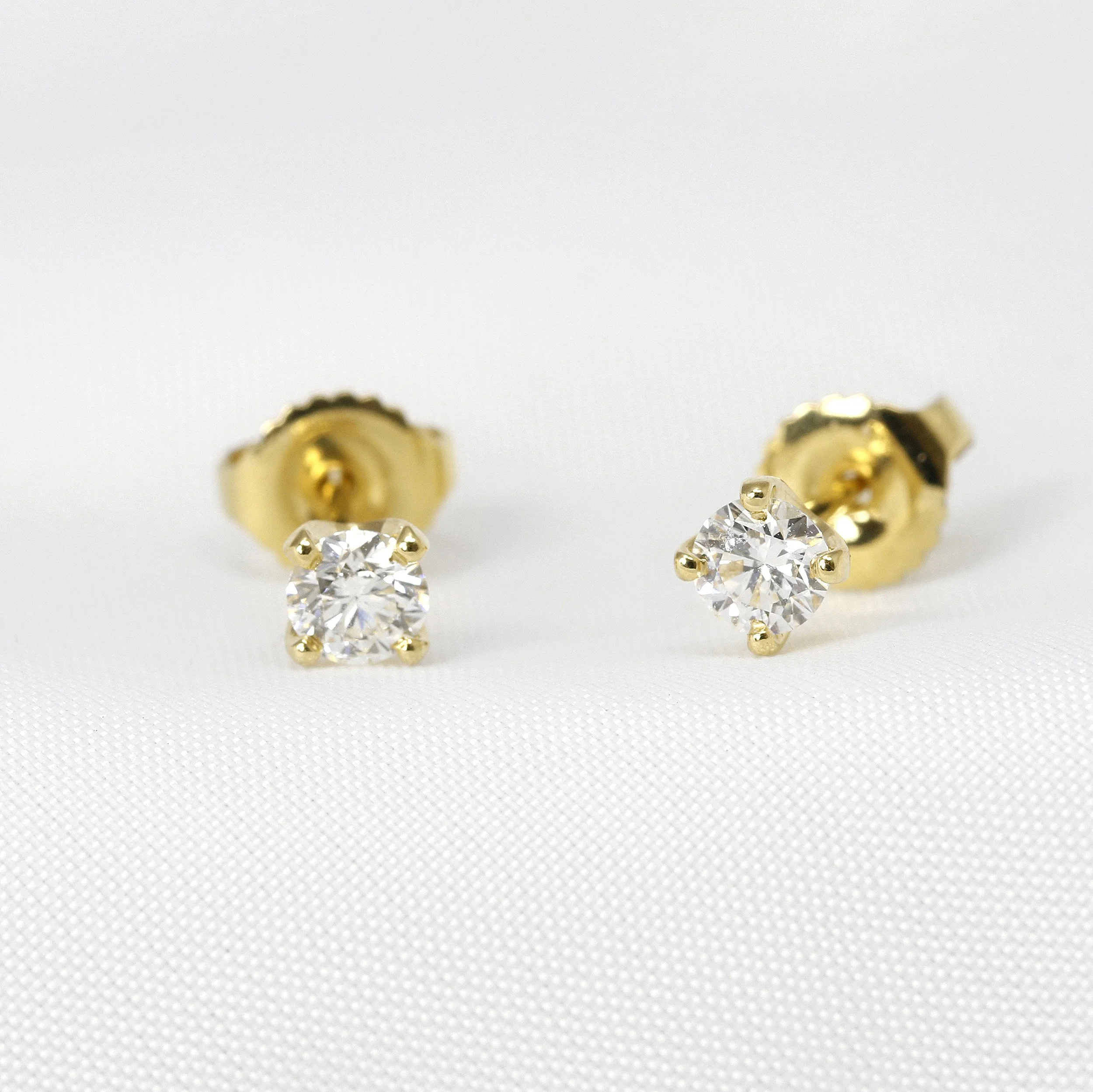 Diamond Stud Earrings in Yellow Gold