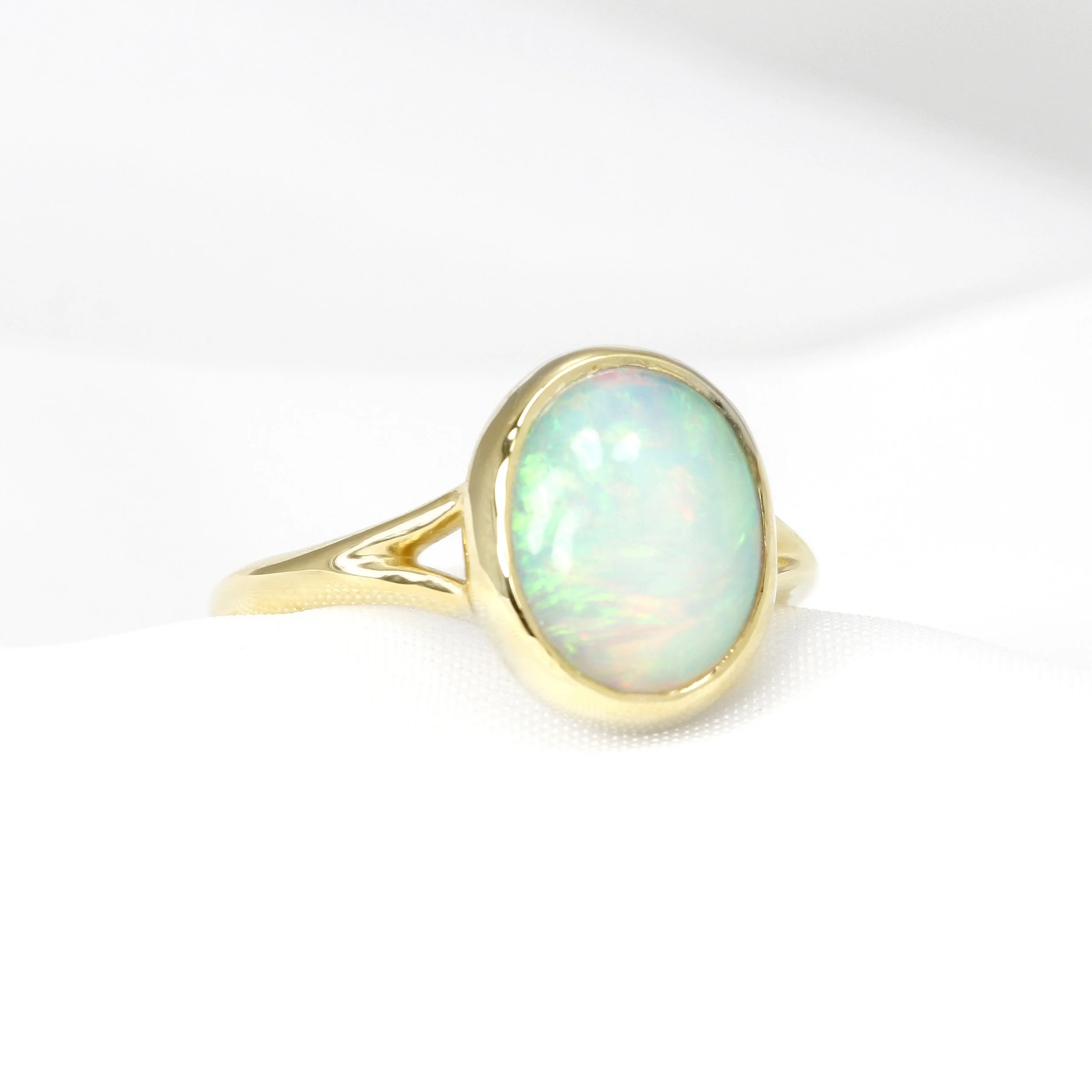 Opal Ring in Yellow Gold