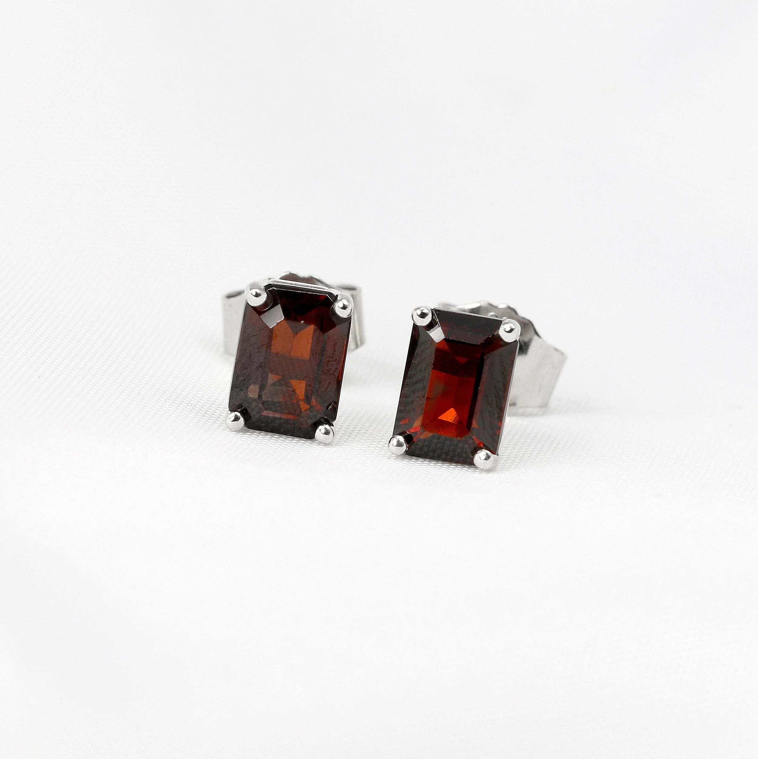 Garnet Stud Earrings White Gold
