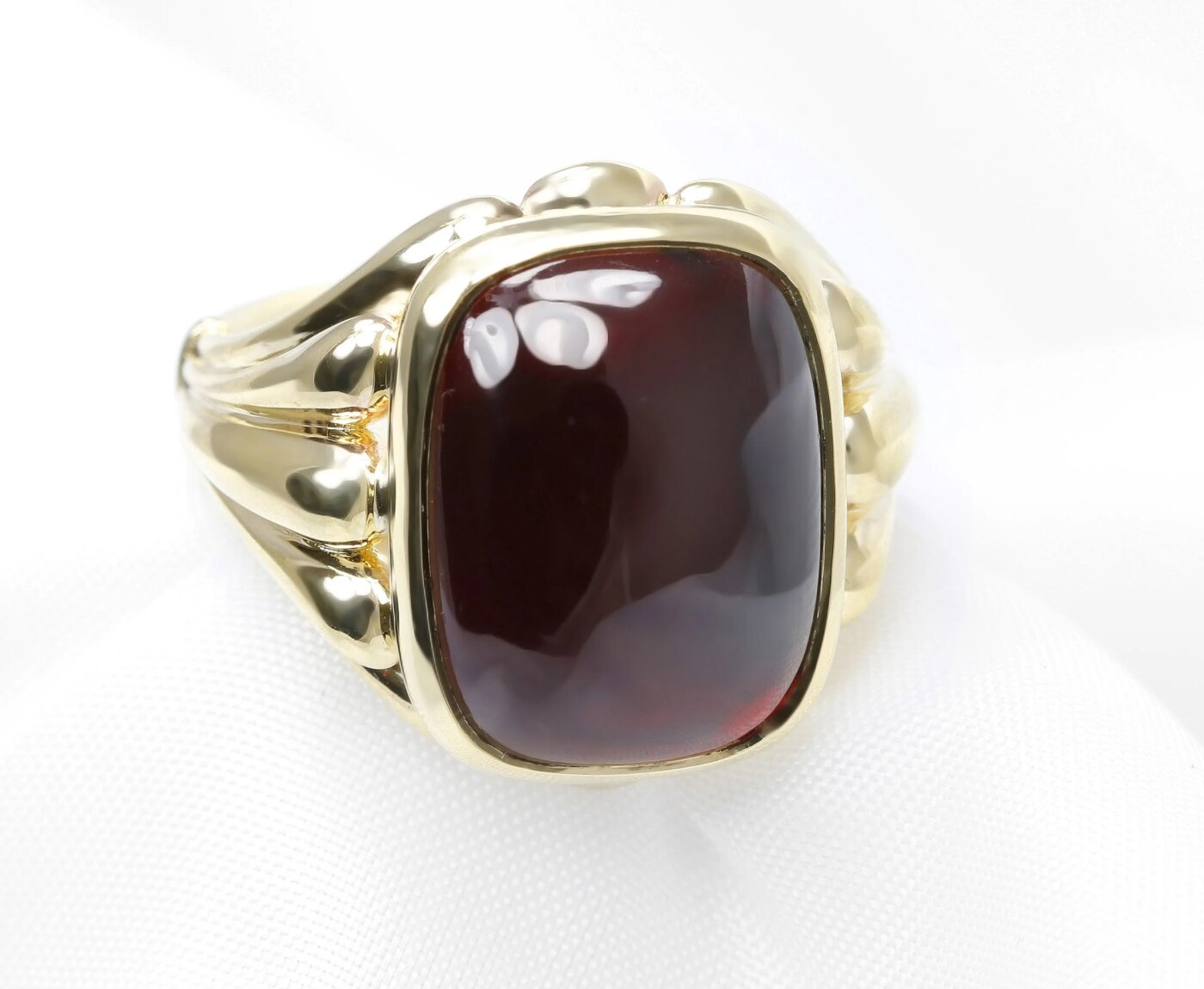 Timothy Roe Cabochon Garnet Ring 