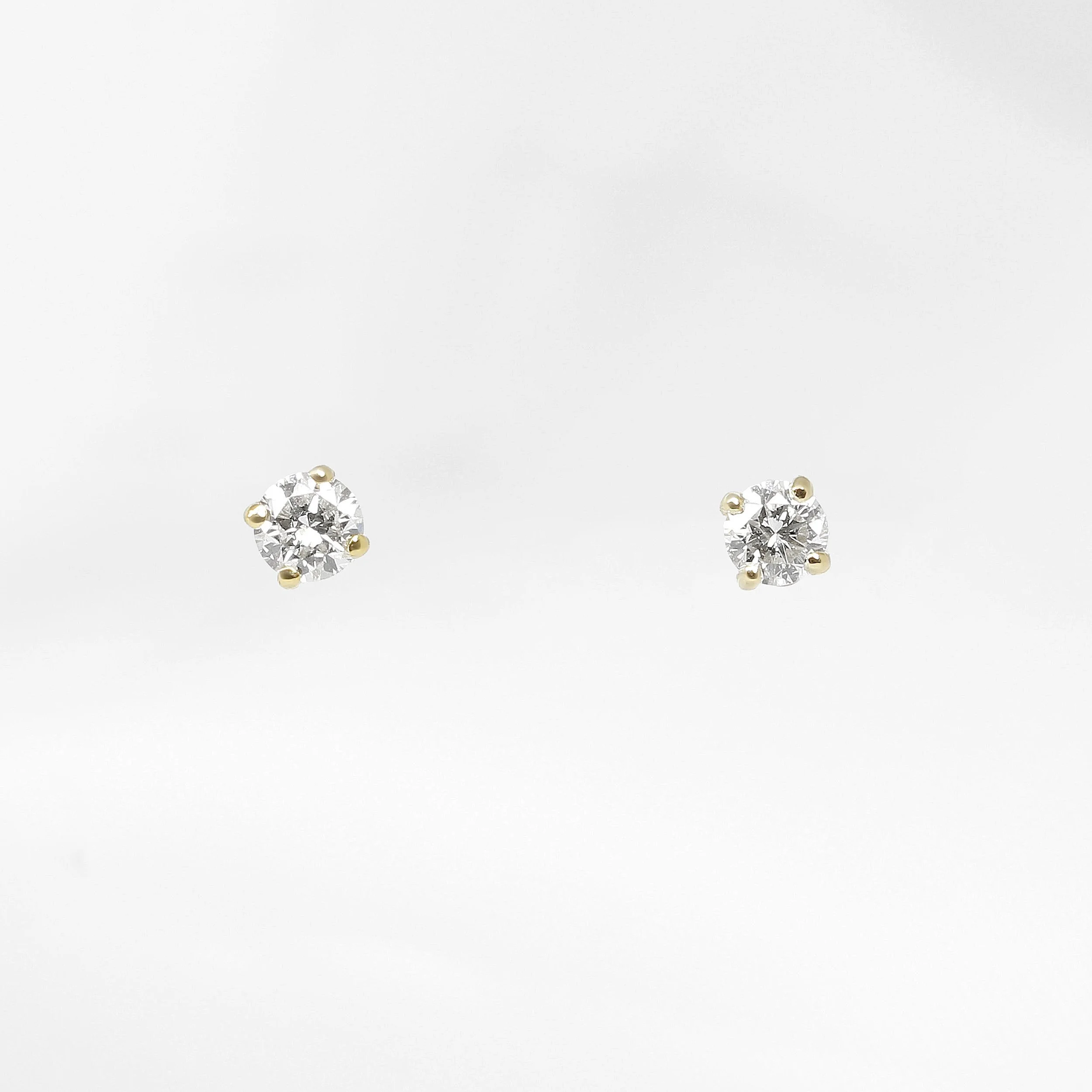 0.20ct Claw Set Yellow Gold Diamond Stud Earrings