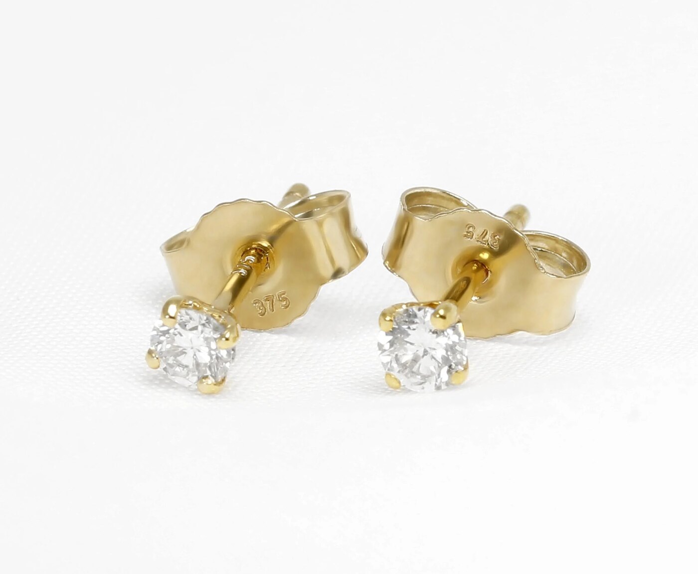 0.20ct Claw Set Yellow Gold Diamond Stud Earrings