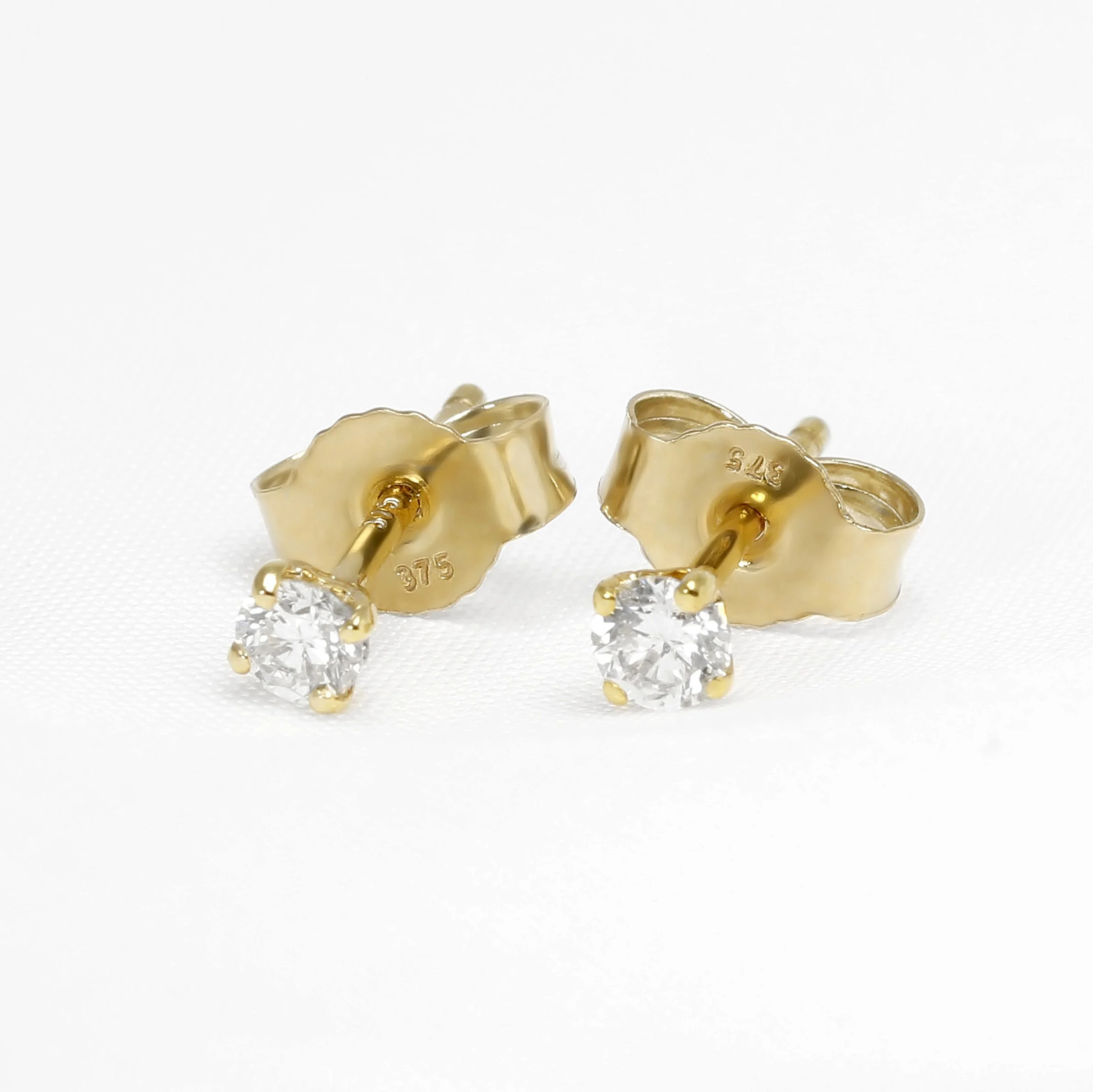0.20ct Claw Set Yellow Gold Diamond Stud Earrings