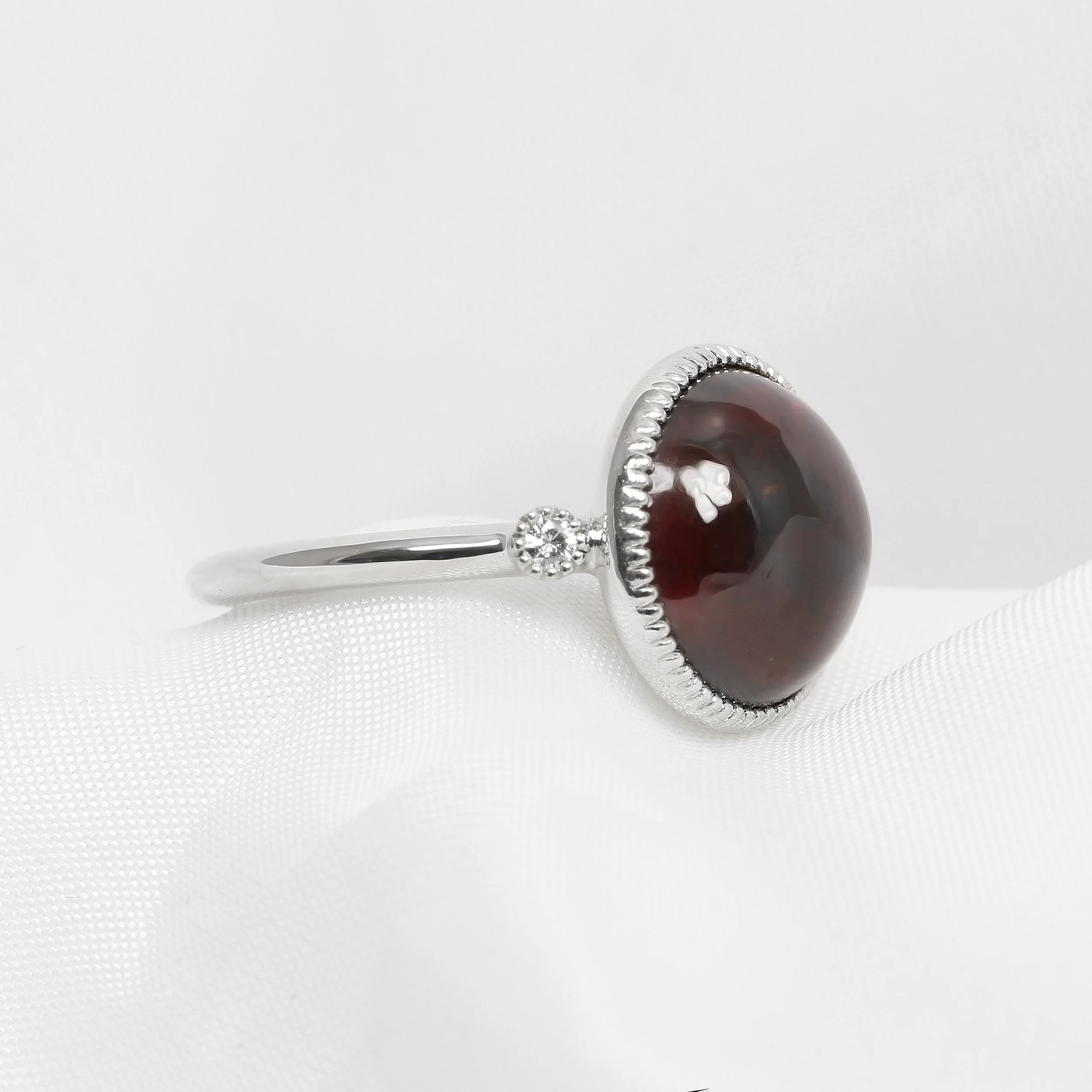 Cabochon Garnet Jardin des Delicés Ring in White Gold
