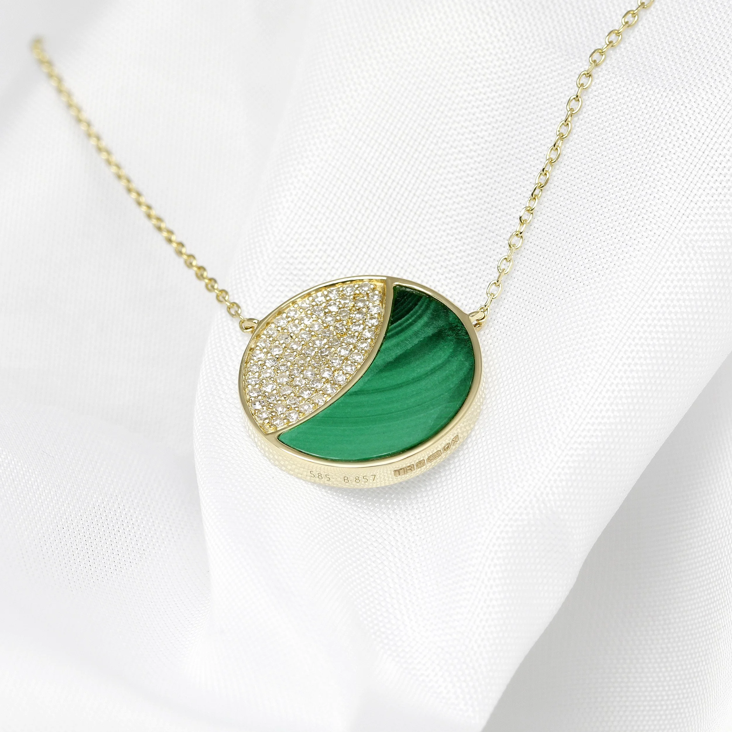 Malachite & Diamond Pendant in Yellow Gold