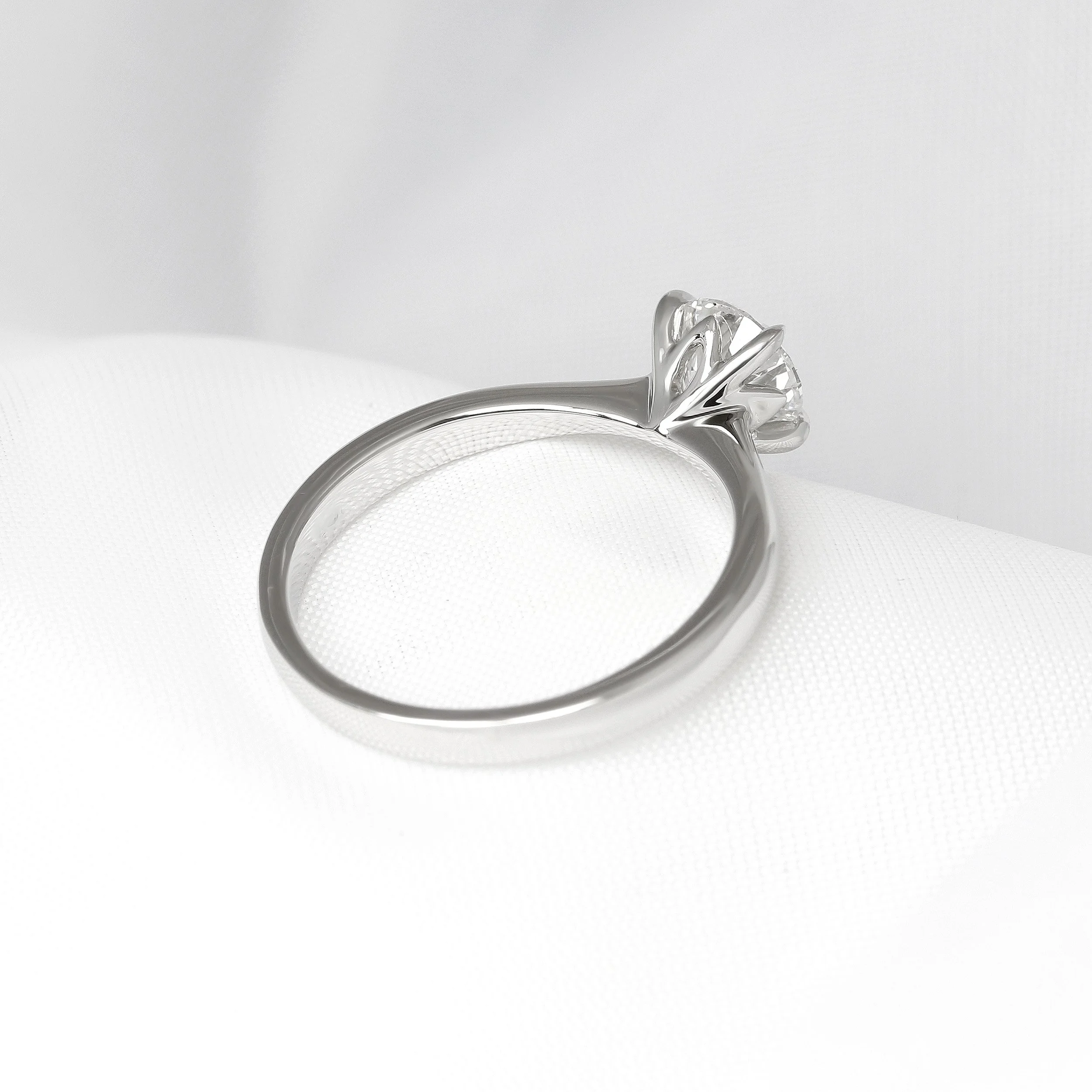 0.90ct Diamond Solitaire Ring in Platinum