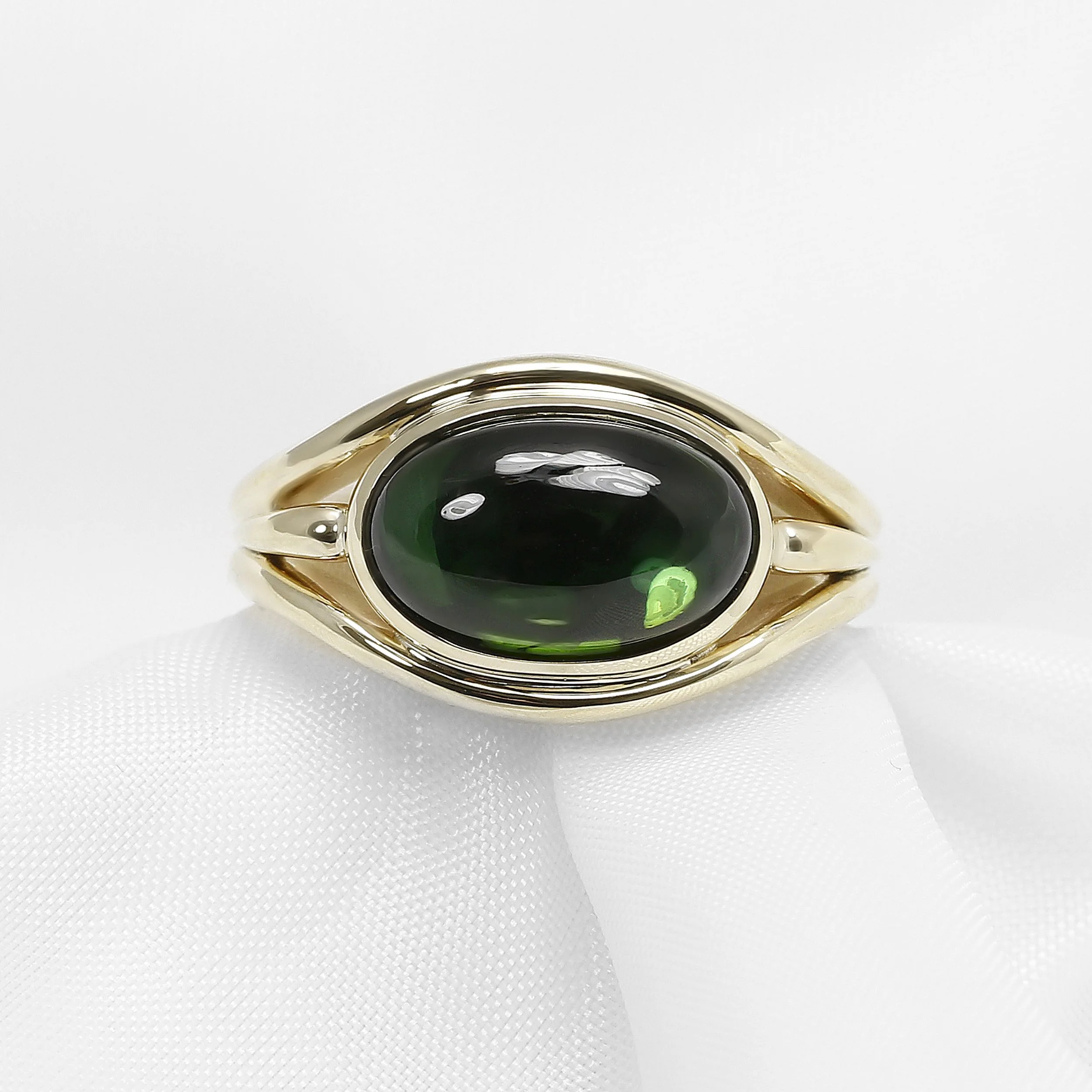 Cabochon Green Tourmaline Ring in Yellow Gold