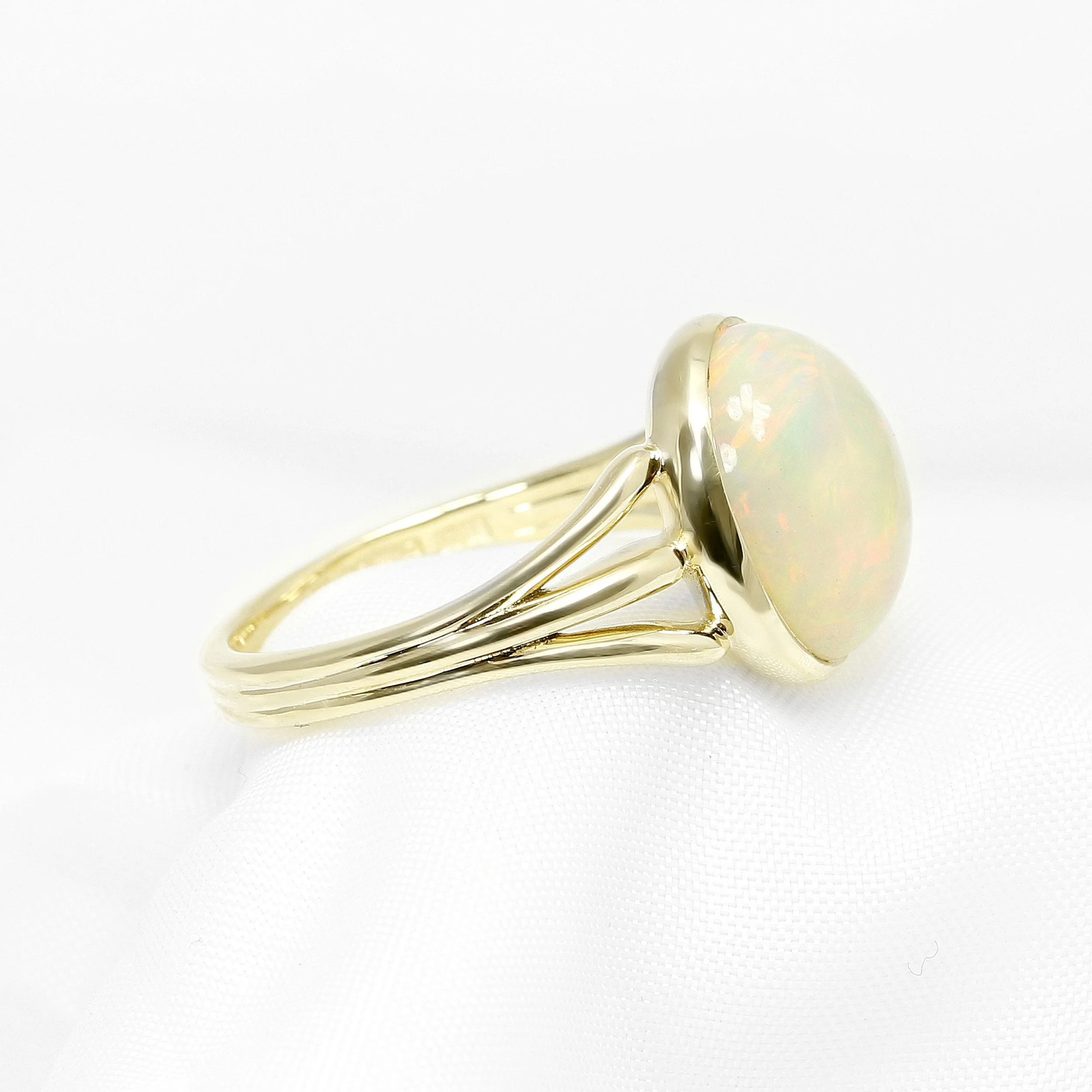 Cabochon Opal Ring in Yellow Gold
