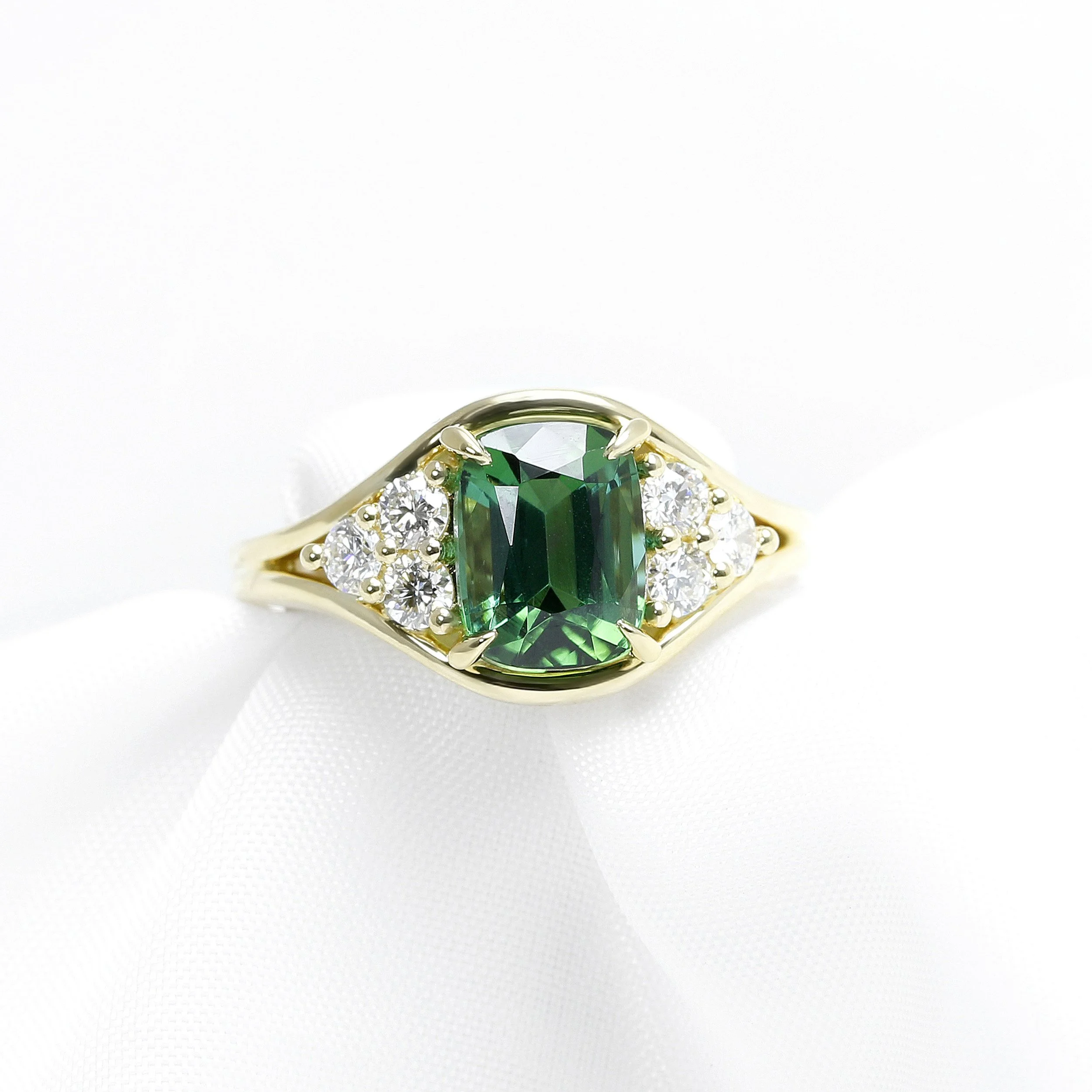Green Tourmaline & Diamond Yellow Gold Ring