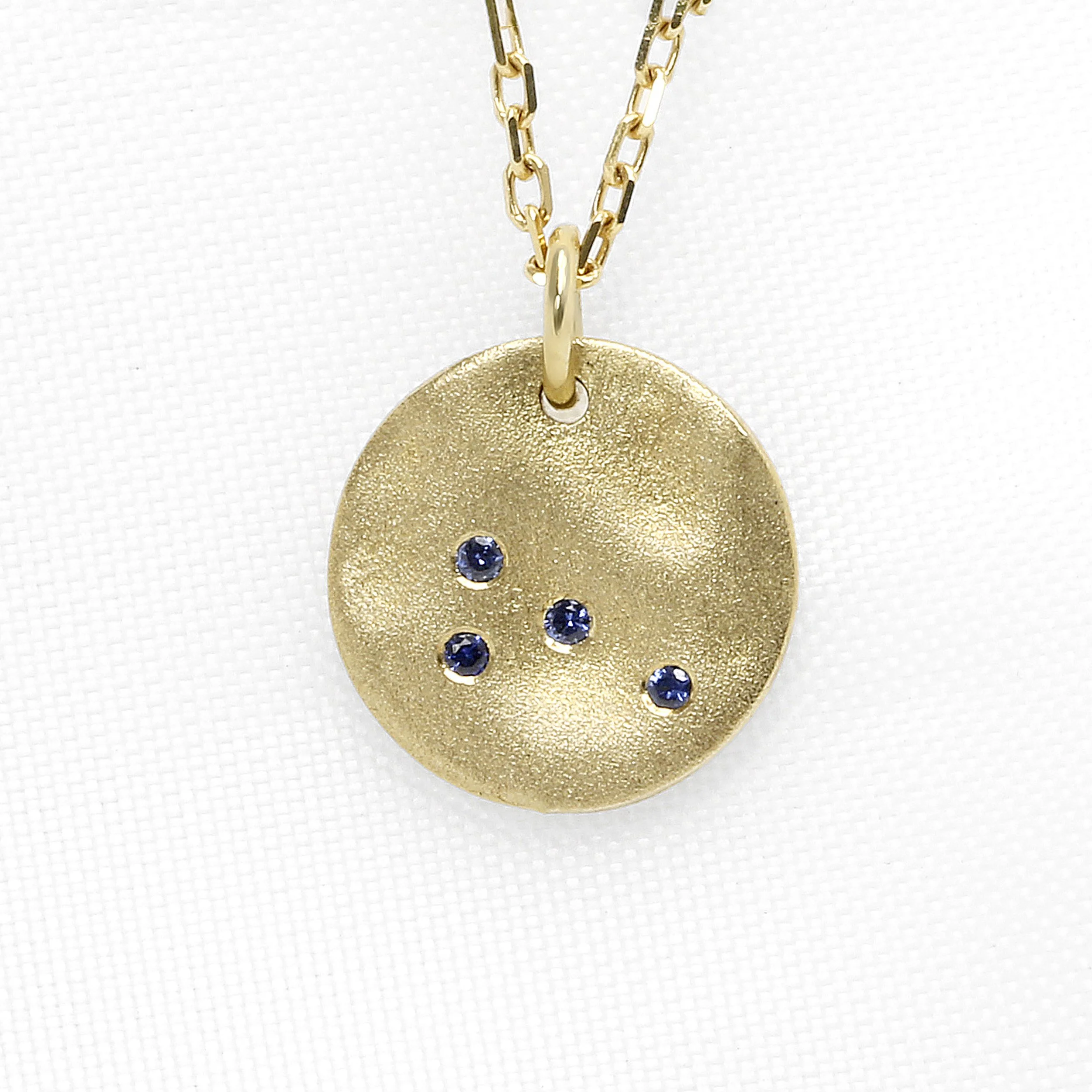 Sapphire Molten Disc Pendant in Yellow Gold