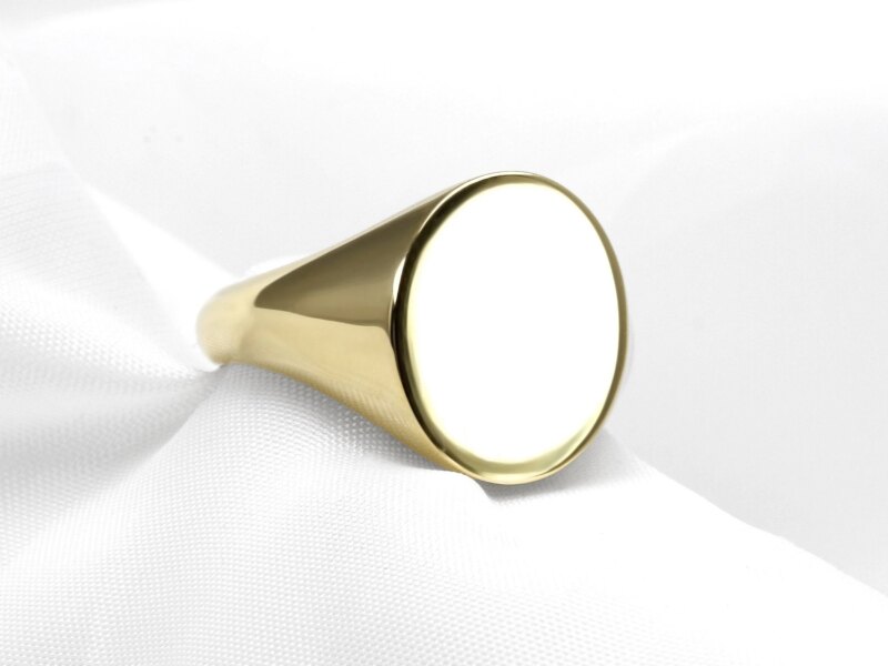 16 x 13mm Oval Face Signet Ring in Yellow Gold
