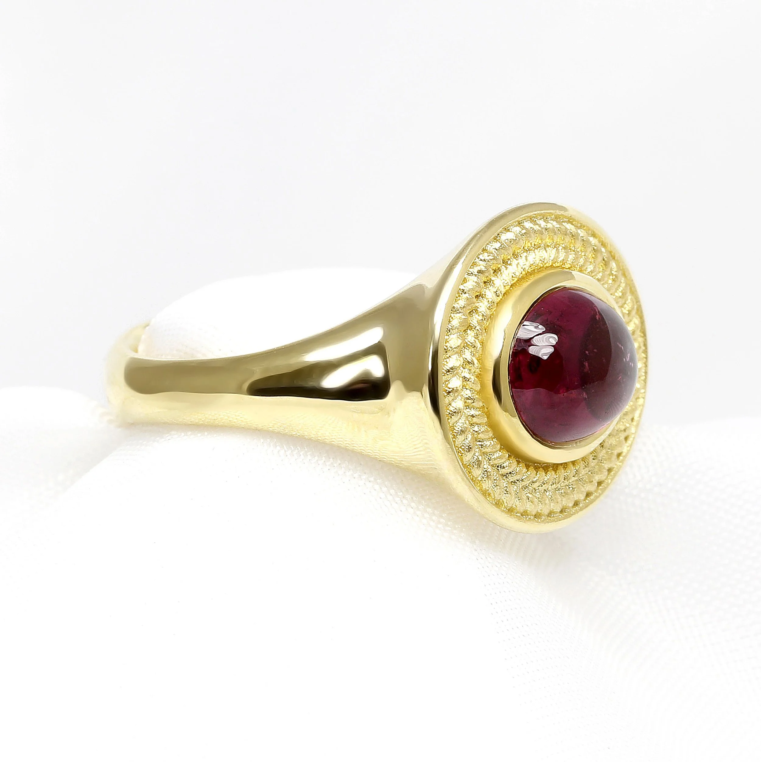 Roman Style Garnet & Yellow Gold Ring
