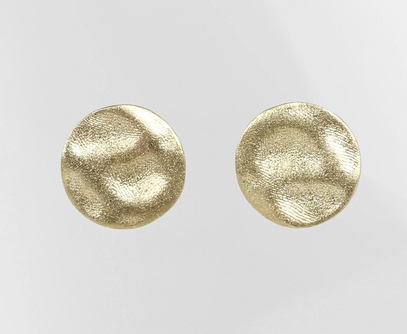 7 mm Diameter Molten Disc Stud Earrings in 9ct Yellow Gold 