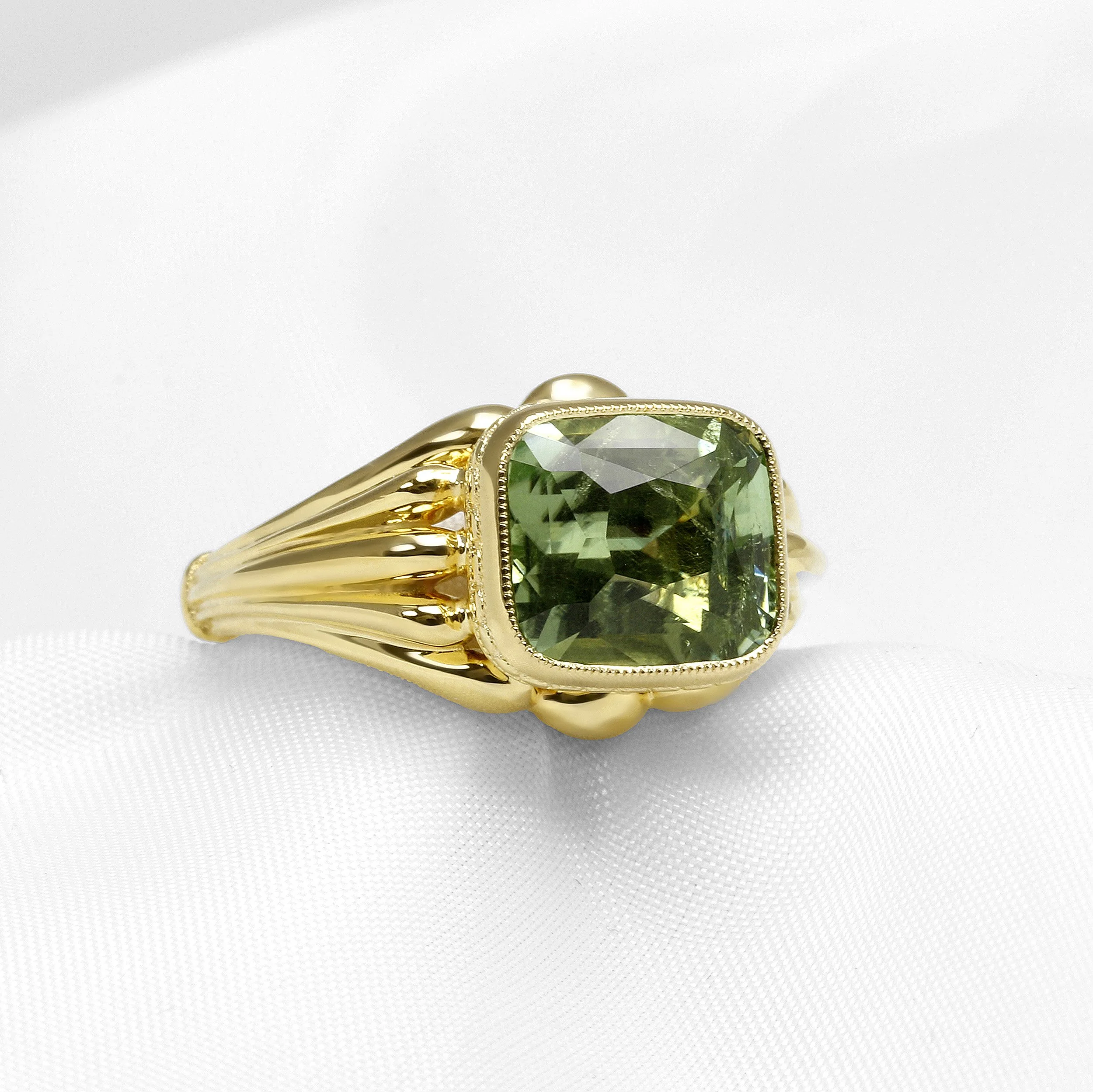 Green Tourmaline Fluted Shoulder Signet Style Ring