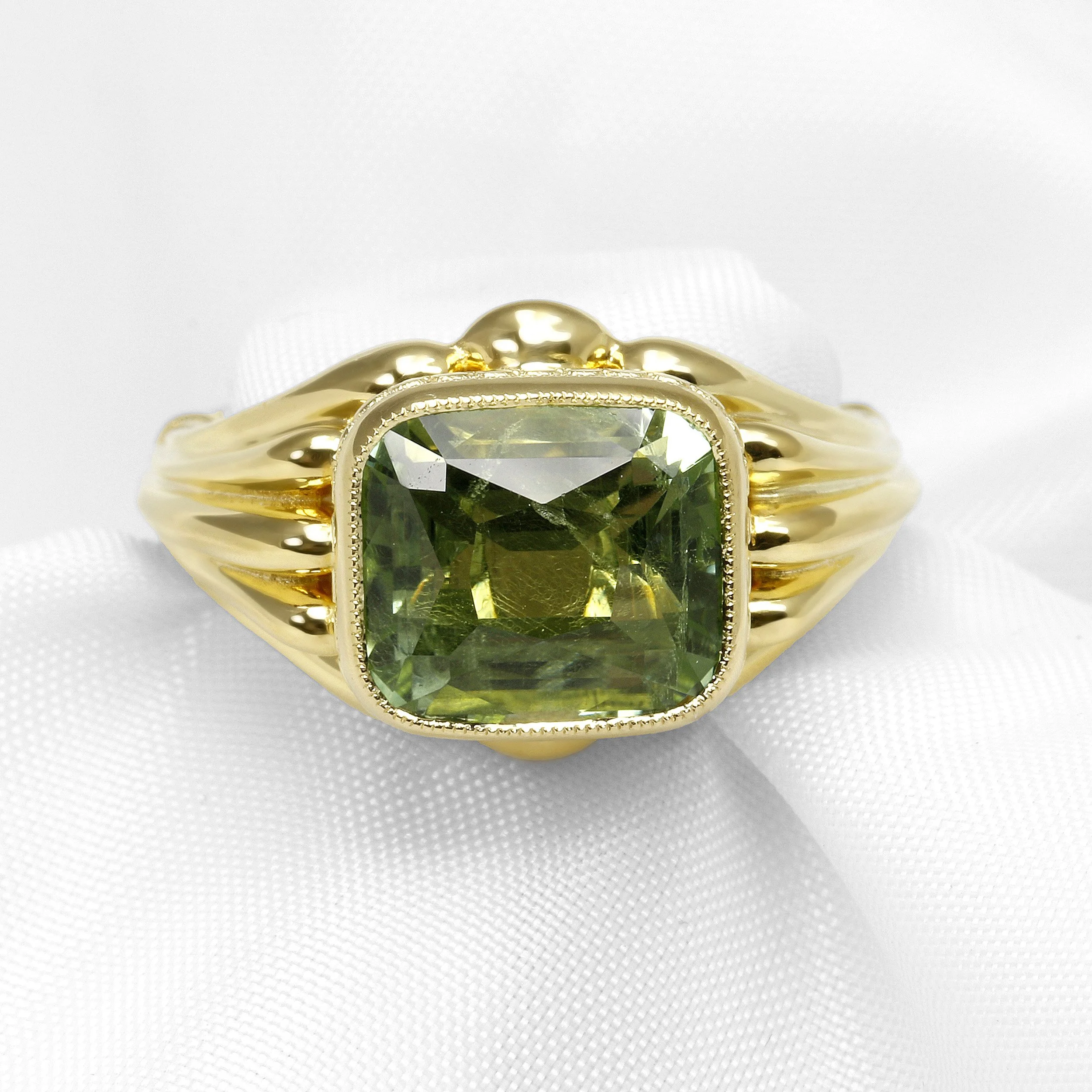 Green Tourmaline Fluted Shoulder Signet Style Ring