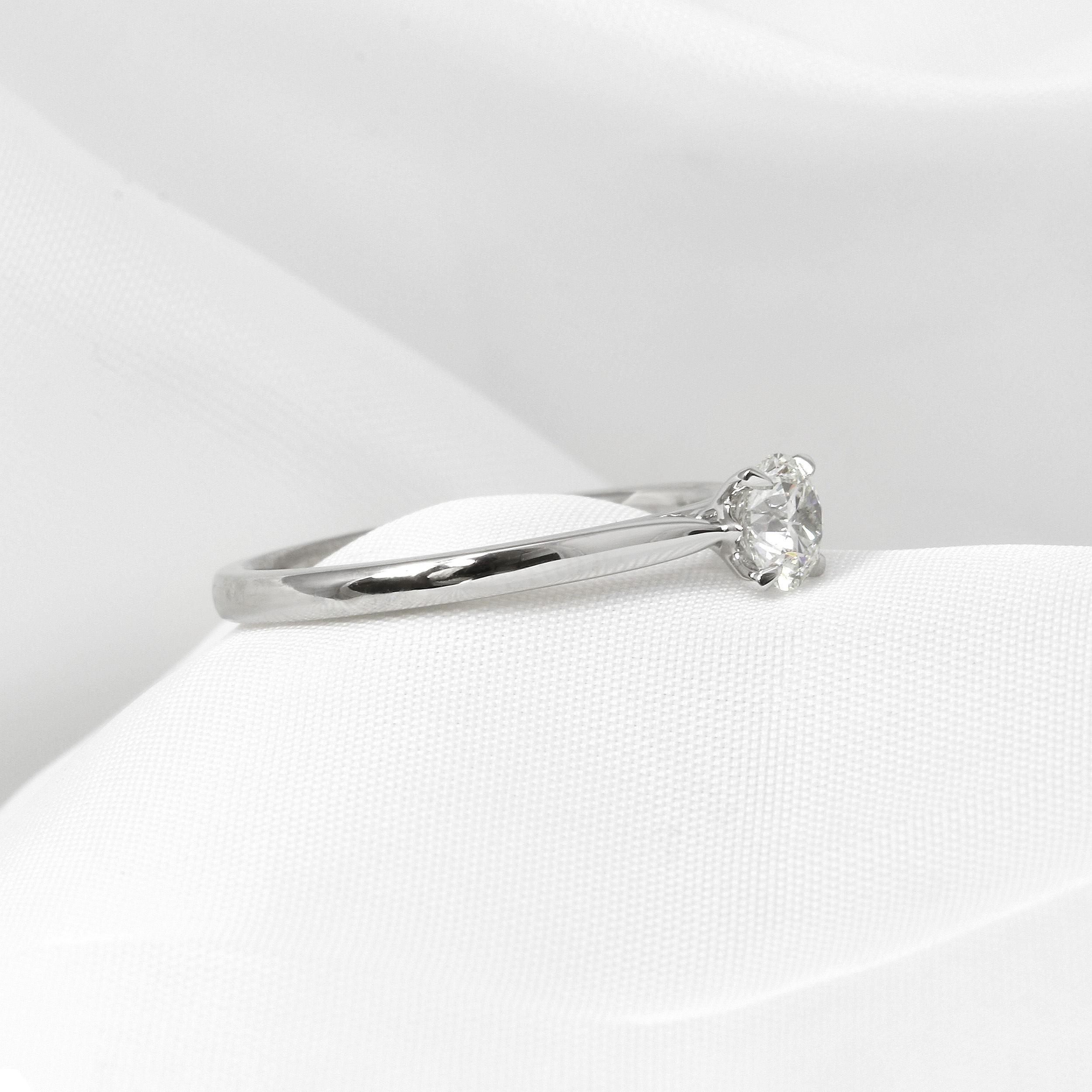 0.46ct Diamond Solitaire Engagement Ring with Talon Claws