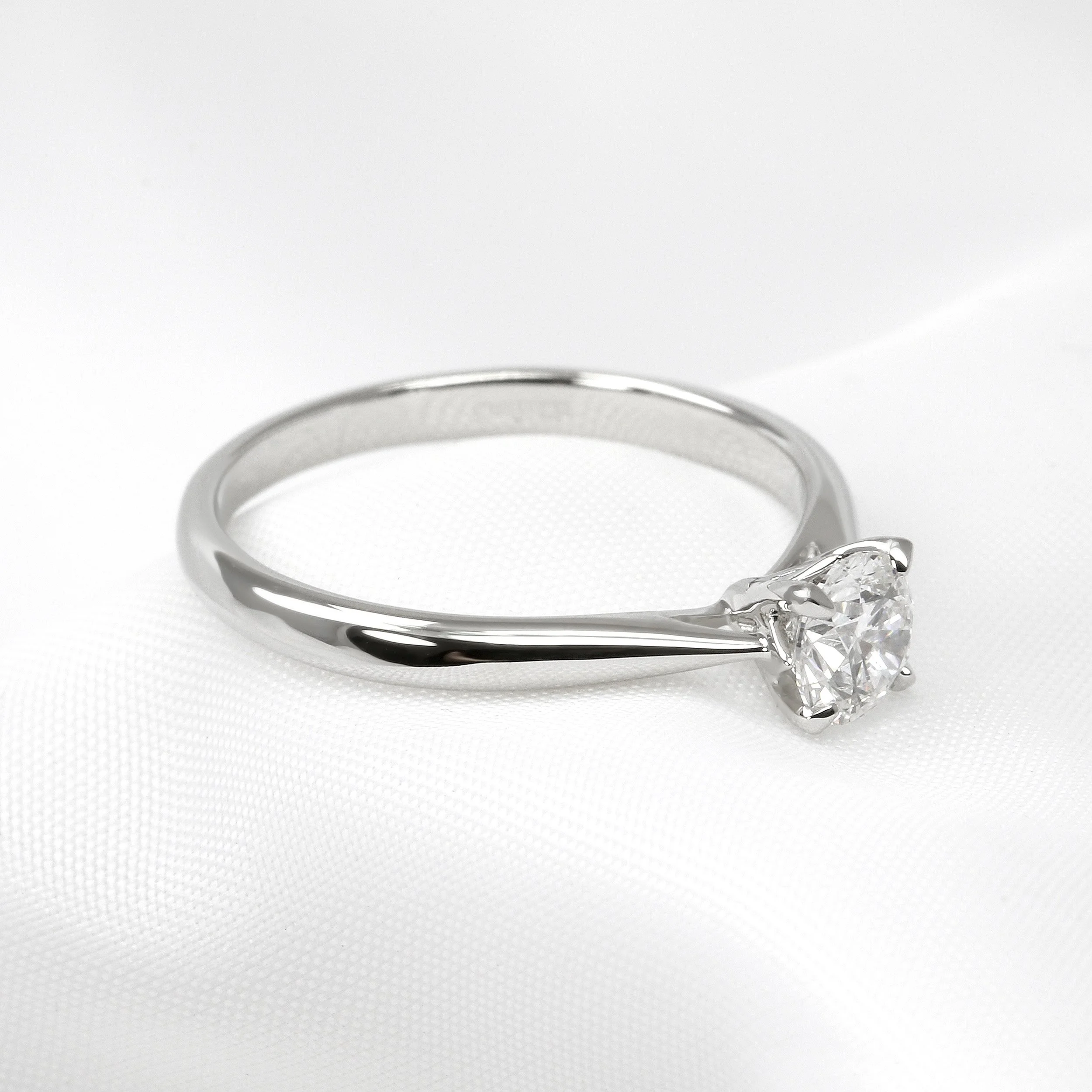 Diamond Solitaire Ring with Talon Claws in Platinum