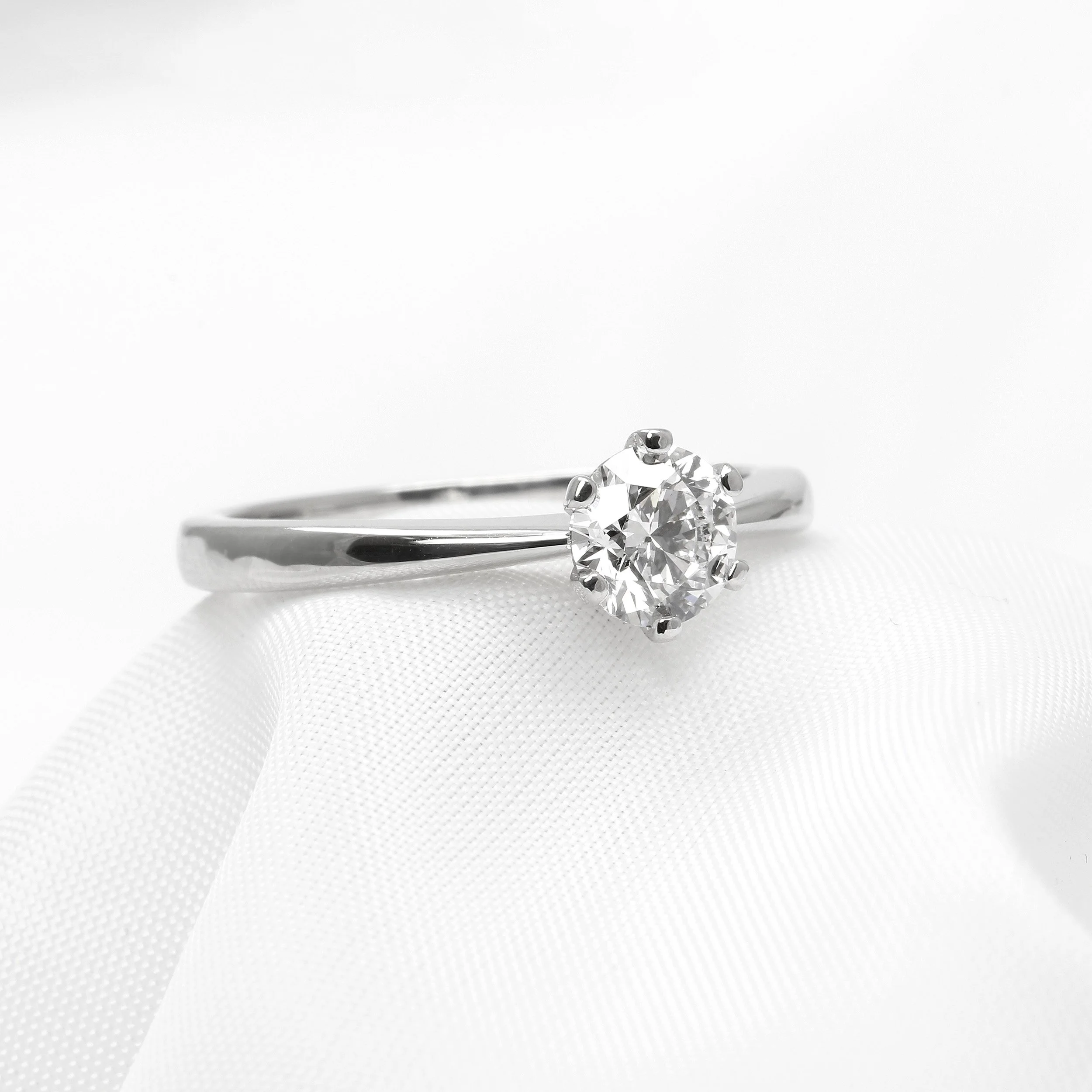 Six Claw Diamond Solitaire Ring in Platinum