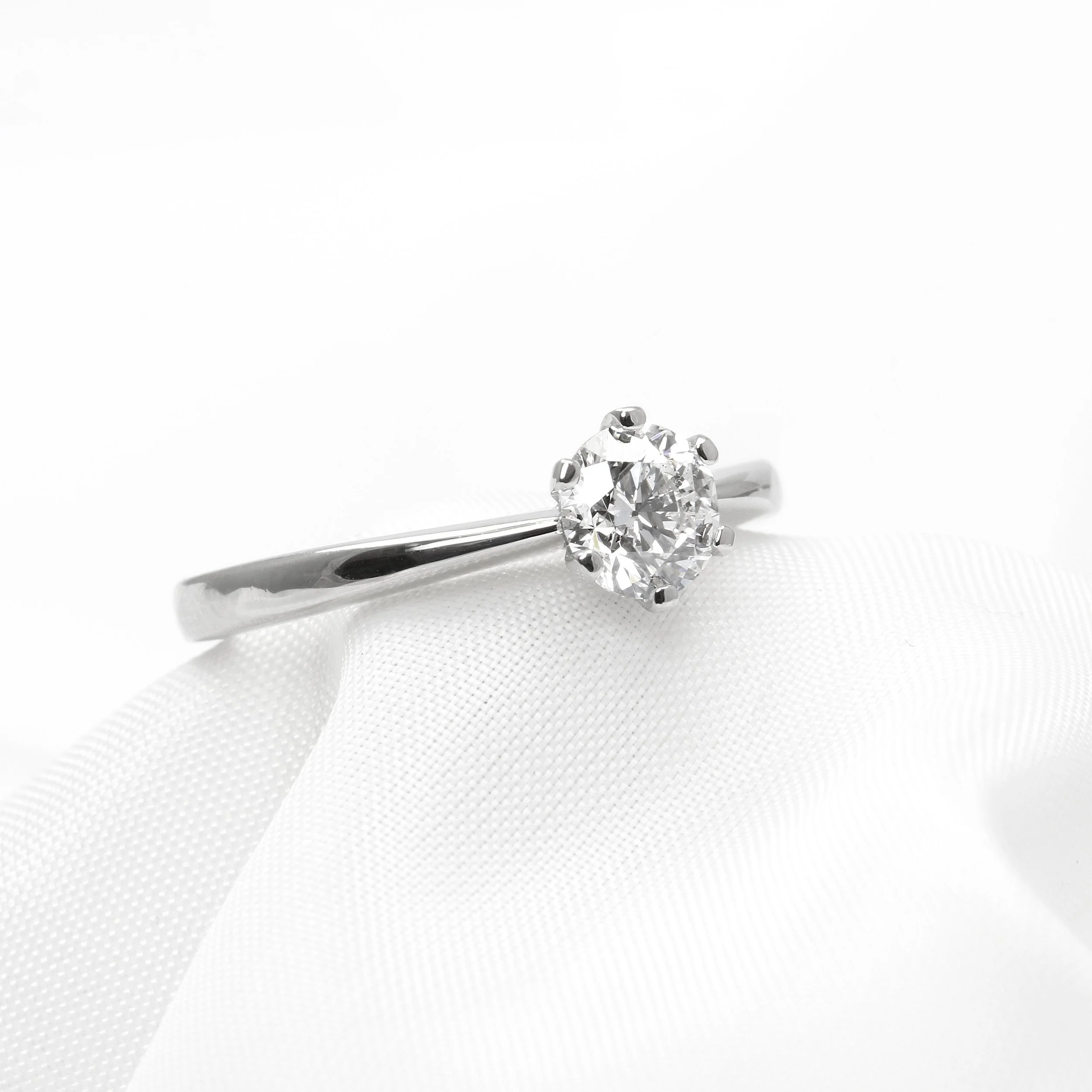 Six Claw Diamond Solitaire Ring in Platinum