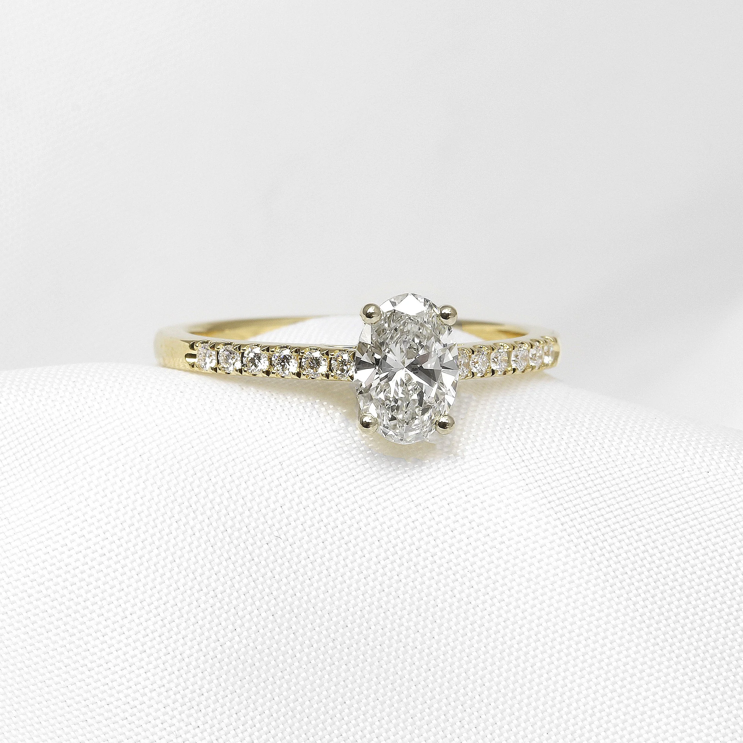 Oval Diamond Solitaire Ring in Yellow Gold