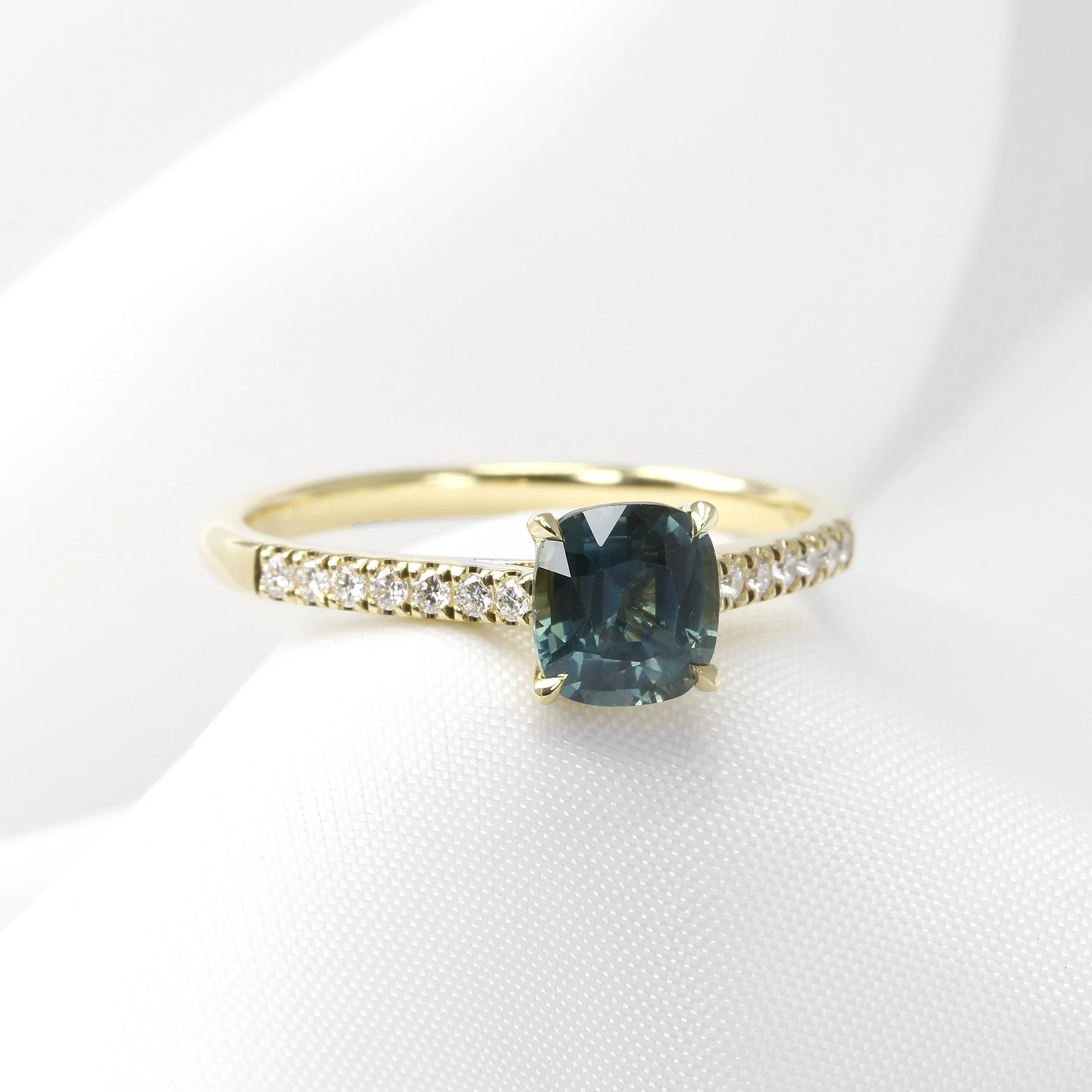 Teal Sapphire and Diamond Ring in 18ct Yellow Gold
