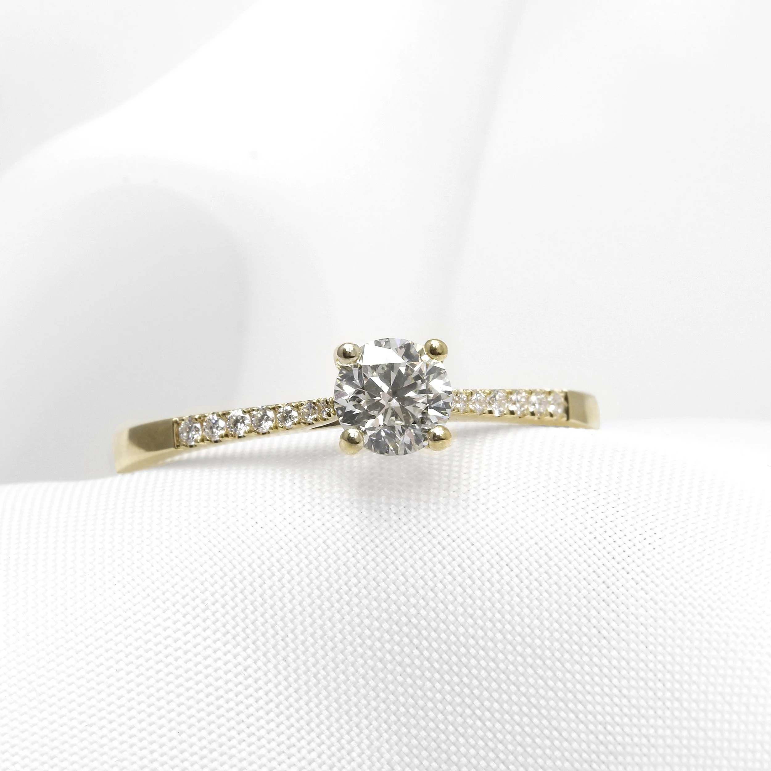 Diamond Ring with Stone Set Shoulders in 18ct Yellow Gold