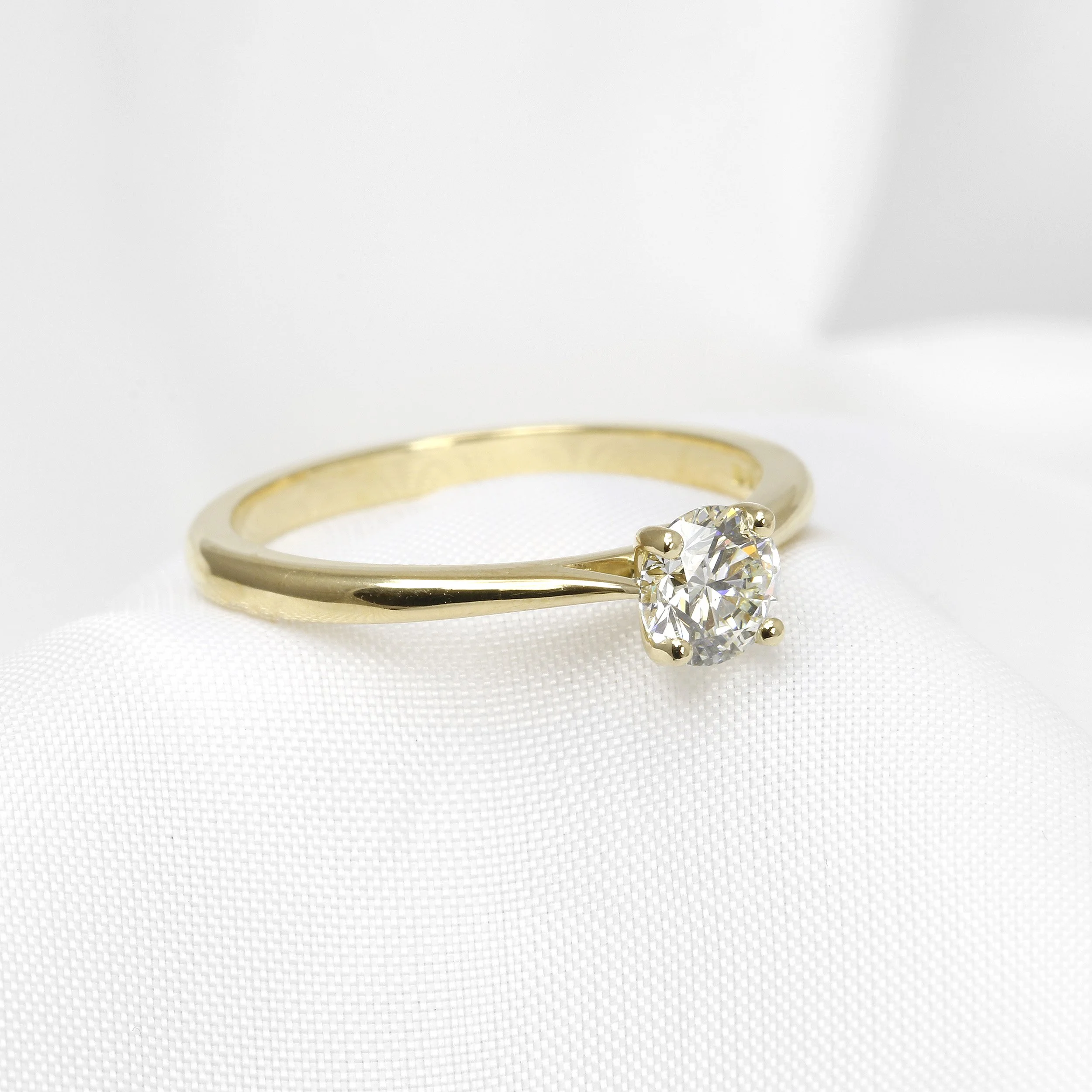 Diamond Solitaire Ring in 18ct Yellow Gold
