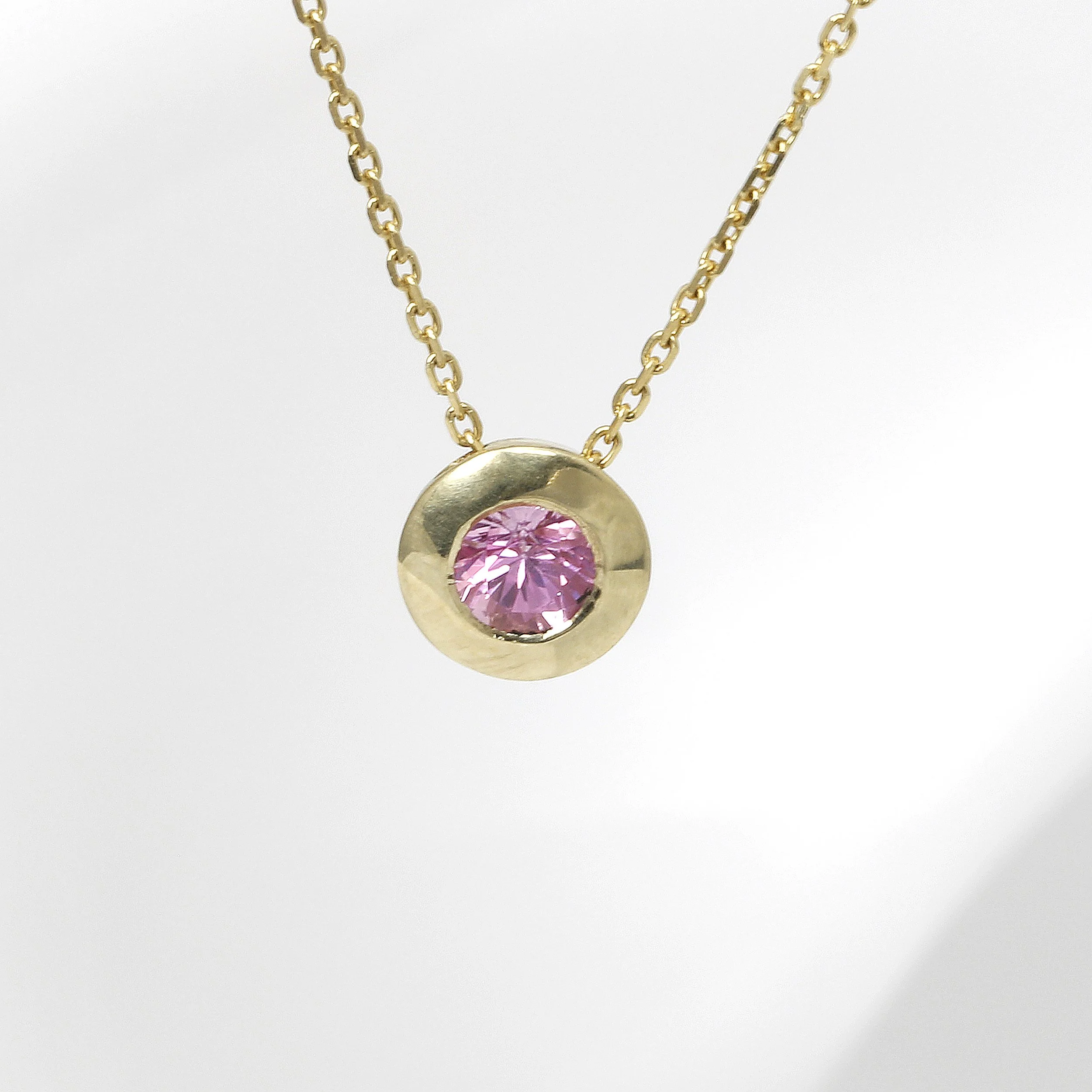 Pink Sapphire Pendant in 9ct Yellow Gold