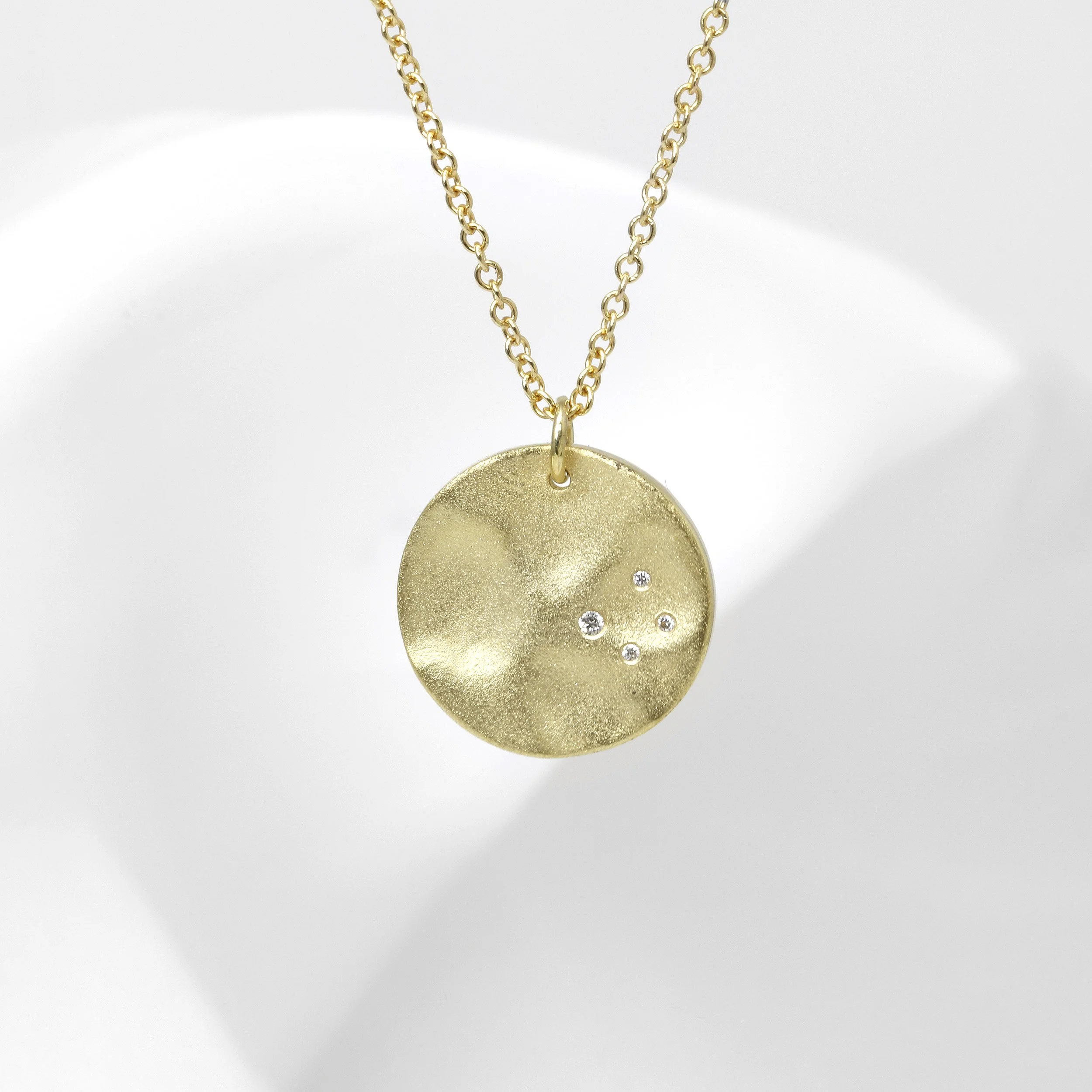 Medium Molten Disc Pendant with Diamonds in Yellow Gold