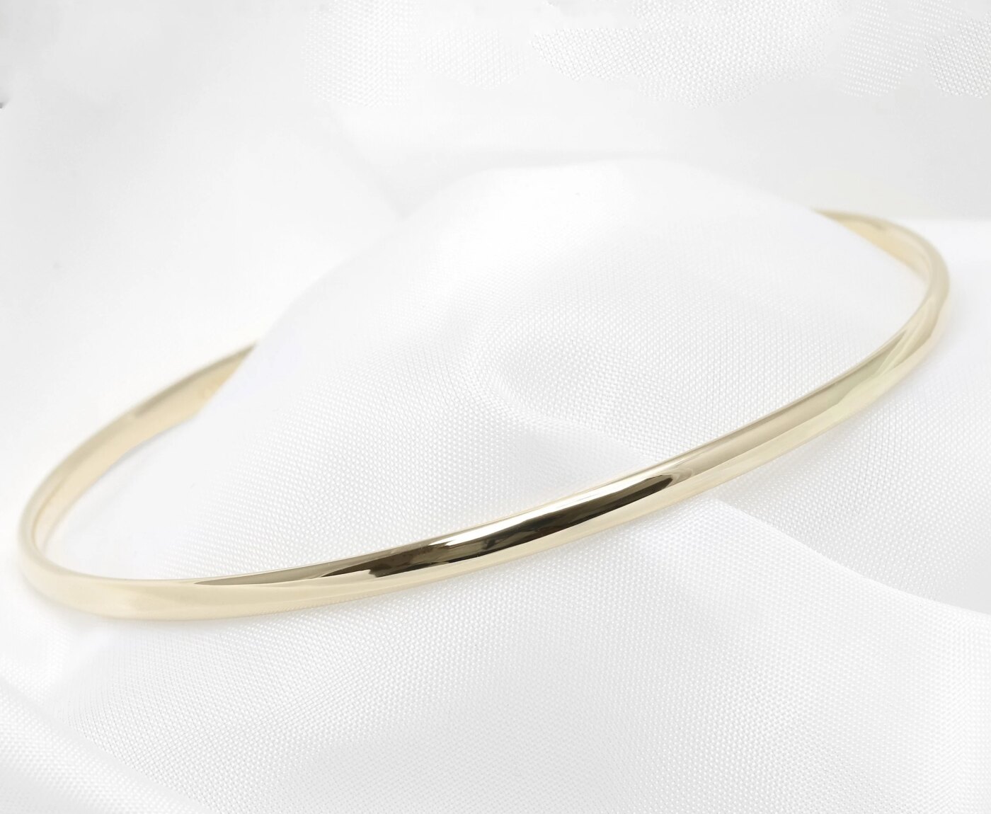 3mm bangle in 9ct yellow gold 
