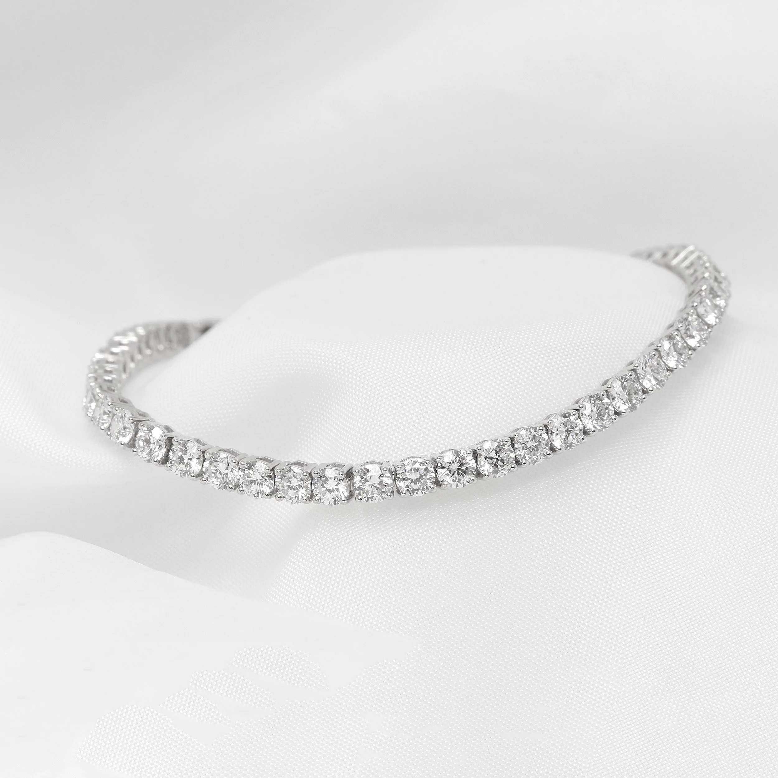 6.99ct Lab Created Line Bracelet in White Gold