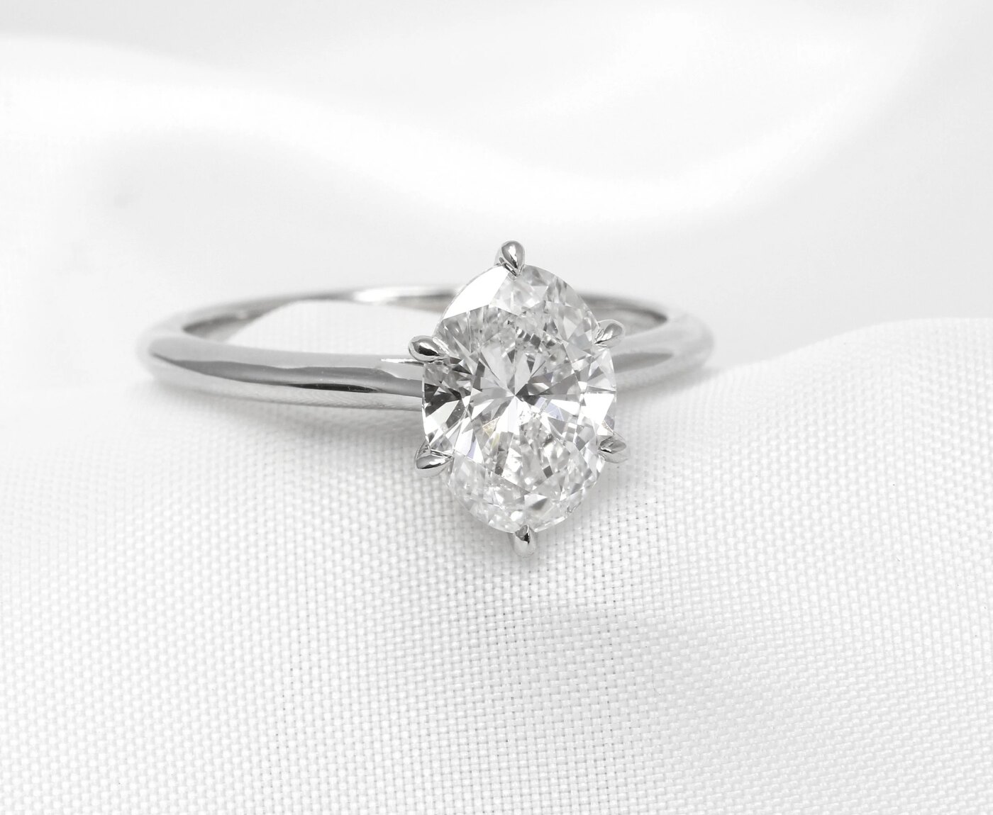 Oval Solitare Diamond Ring in Platinum